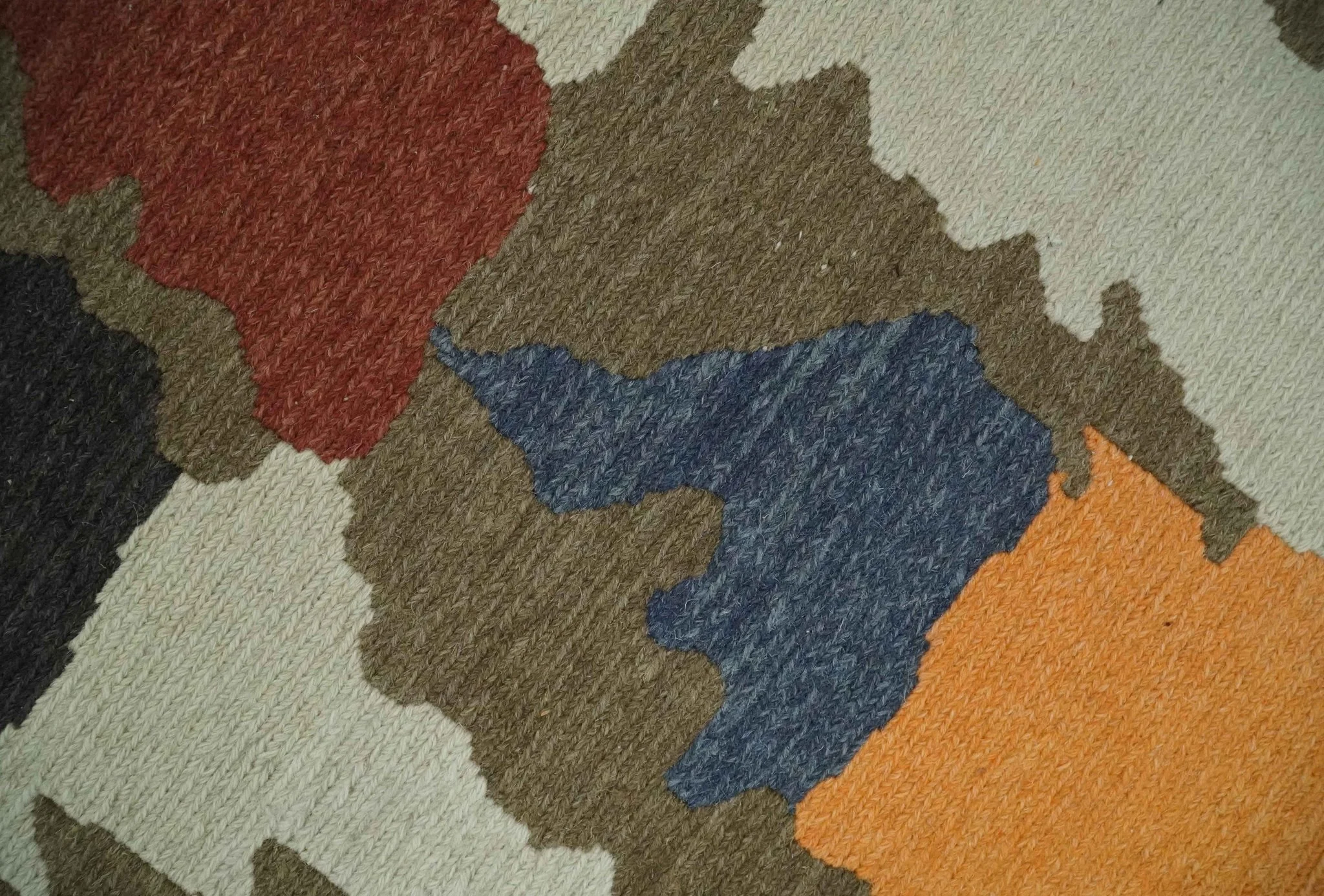 Modern Abstract Look Multi Color 5x8 Hand Woven Soumak Dhurrie Wool Area Rug - Image 4