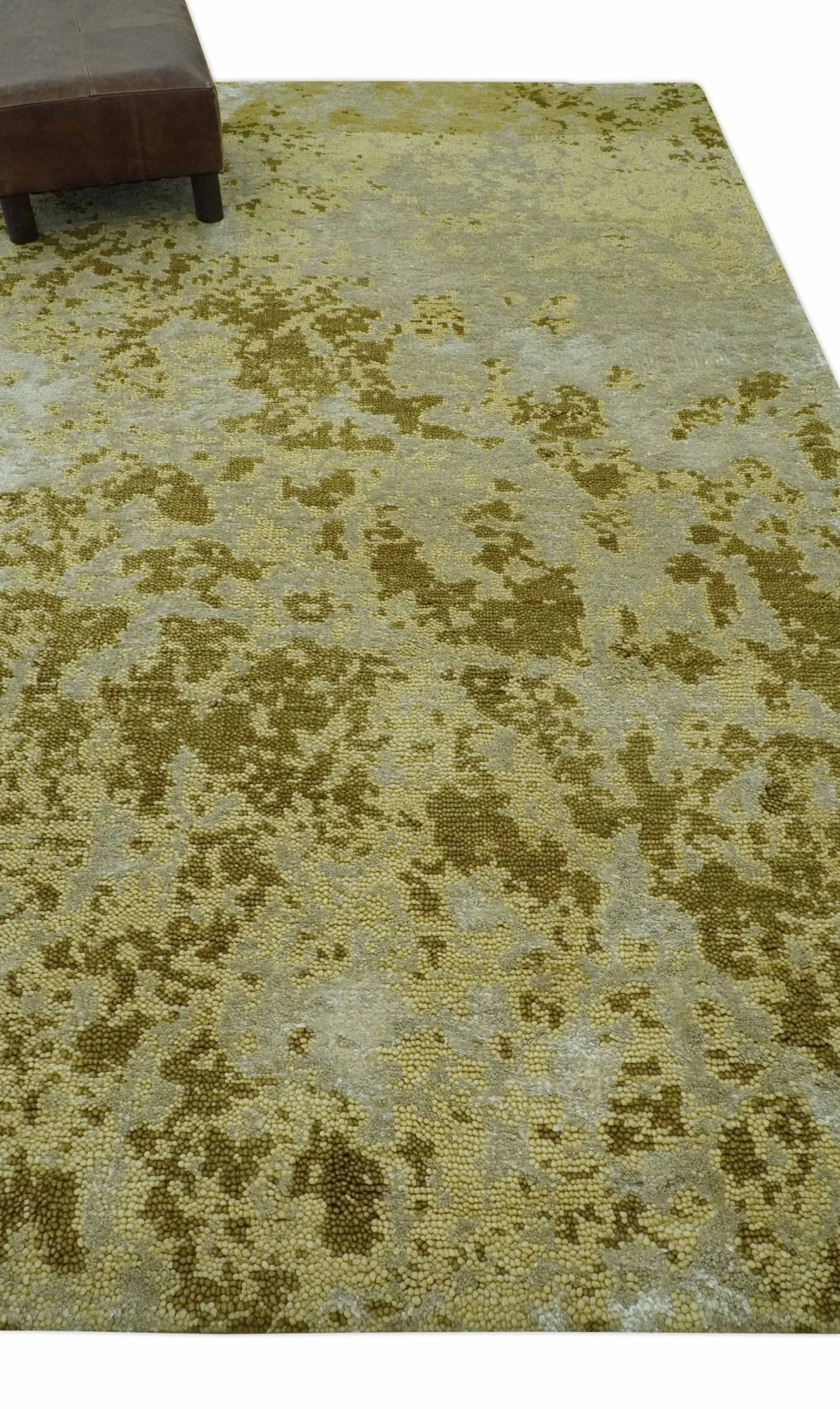 Modern Abstract Shades of Olive and Silver 5x8 Hand knotted wool and art silk area rug - Image 2