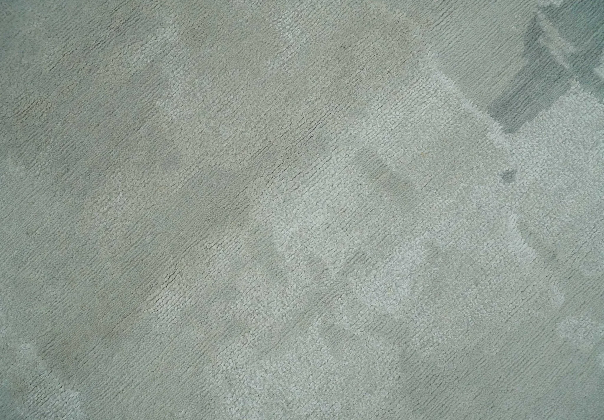 Modern Abstract Silver And Gray Hand knotted Art Silk Area Rug - Image 5