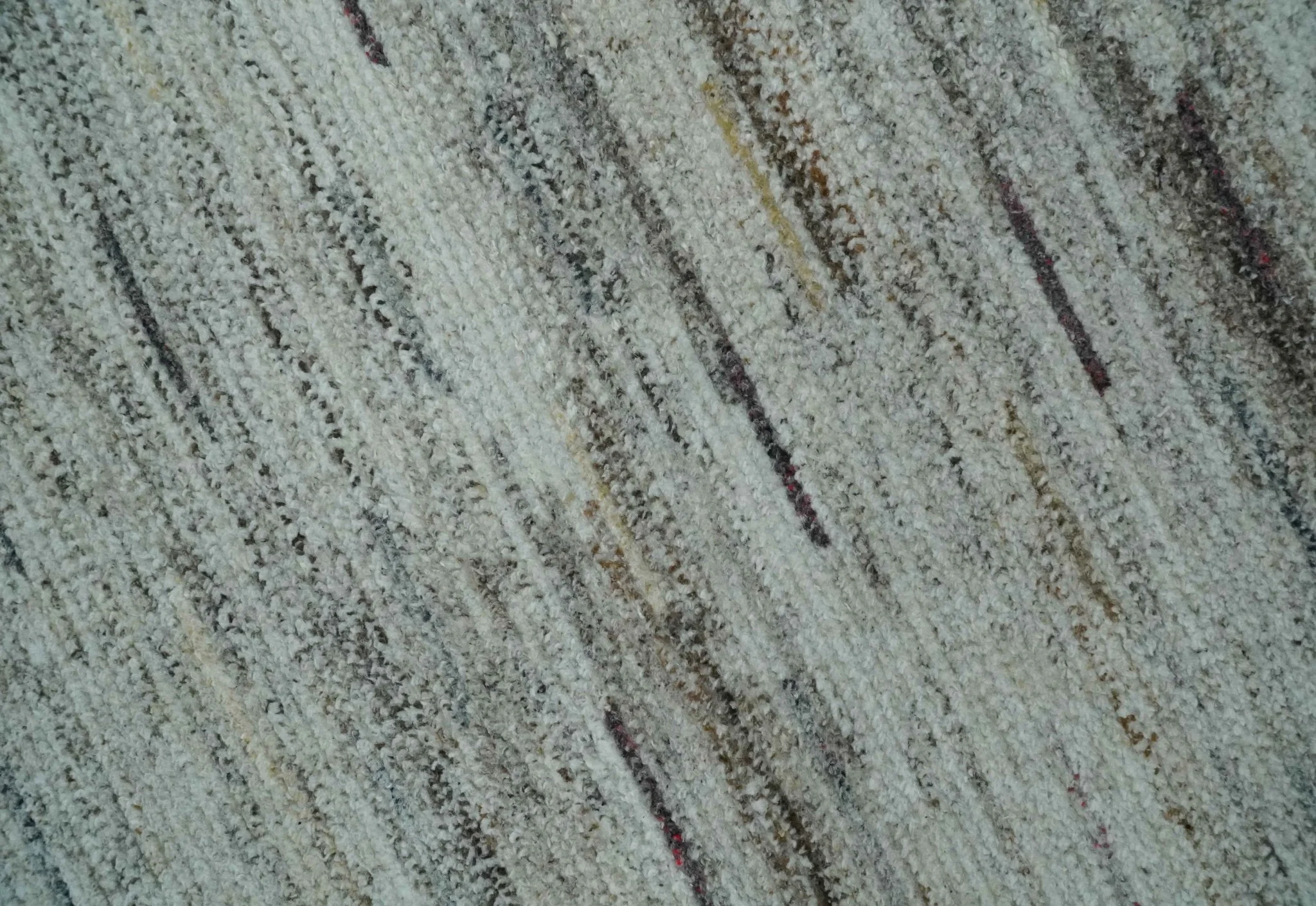 Modern Abstract Silver, Gray and Charcoal Dari 5x8 Pet yarn Area Rug - Image 5