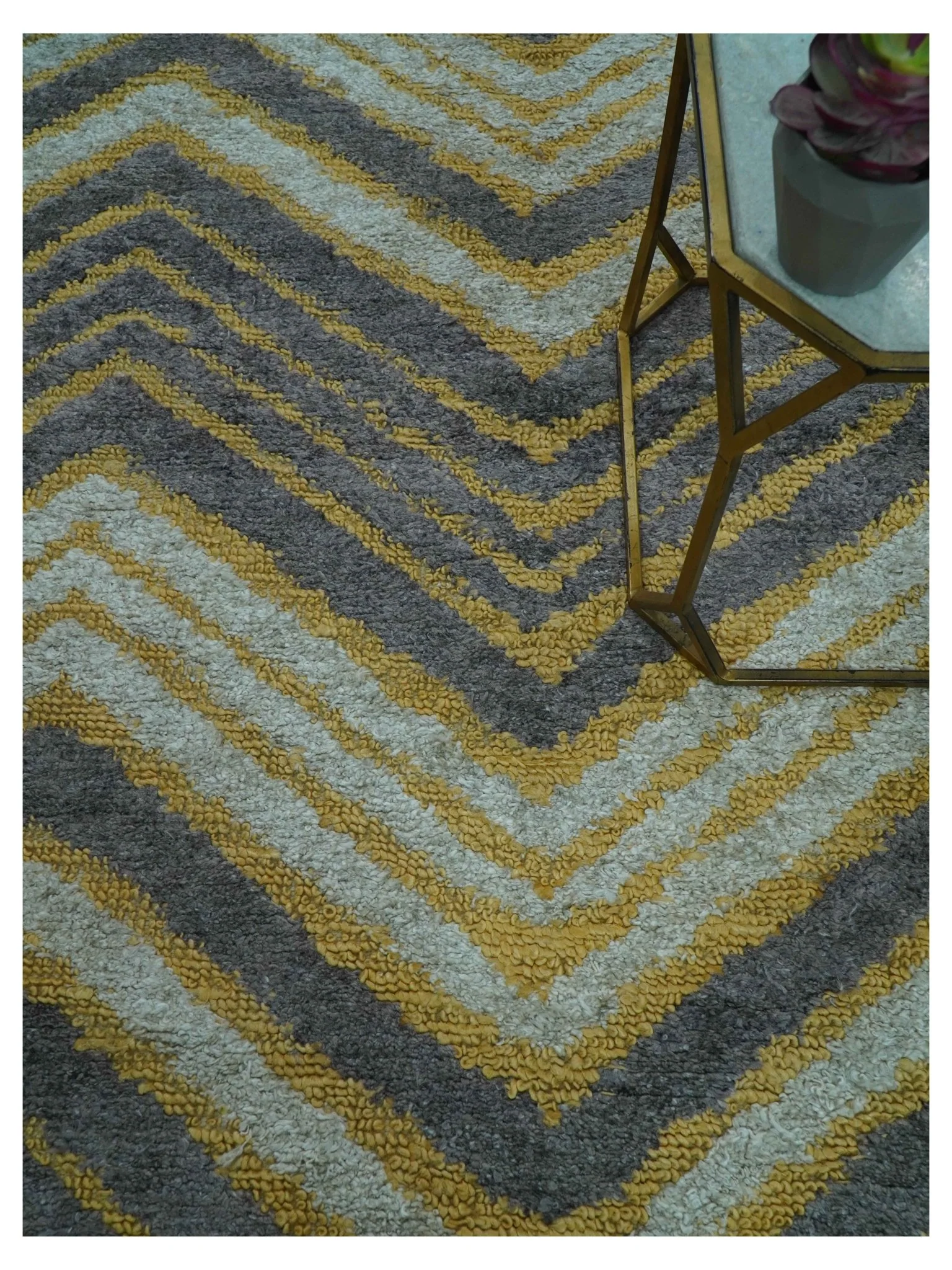 Modern Chevron Design Gold And Beige 5.6x8 Hand Knotted Bamboo Silk Area Rug - Image 3