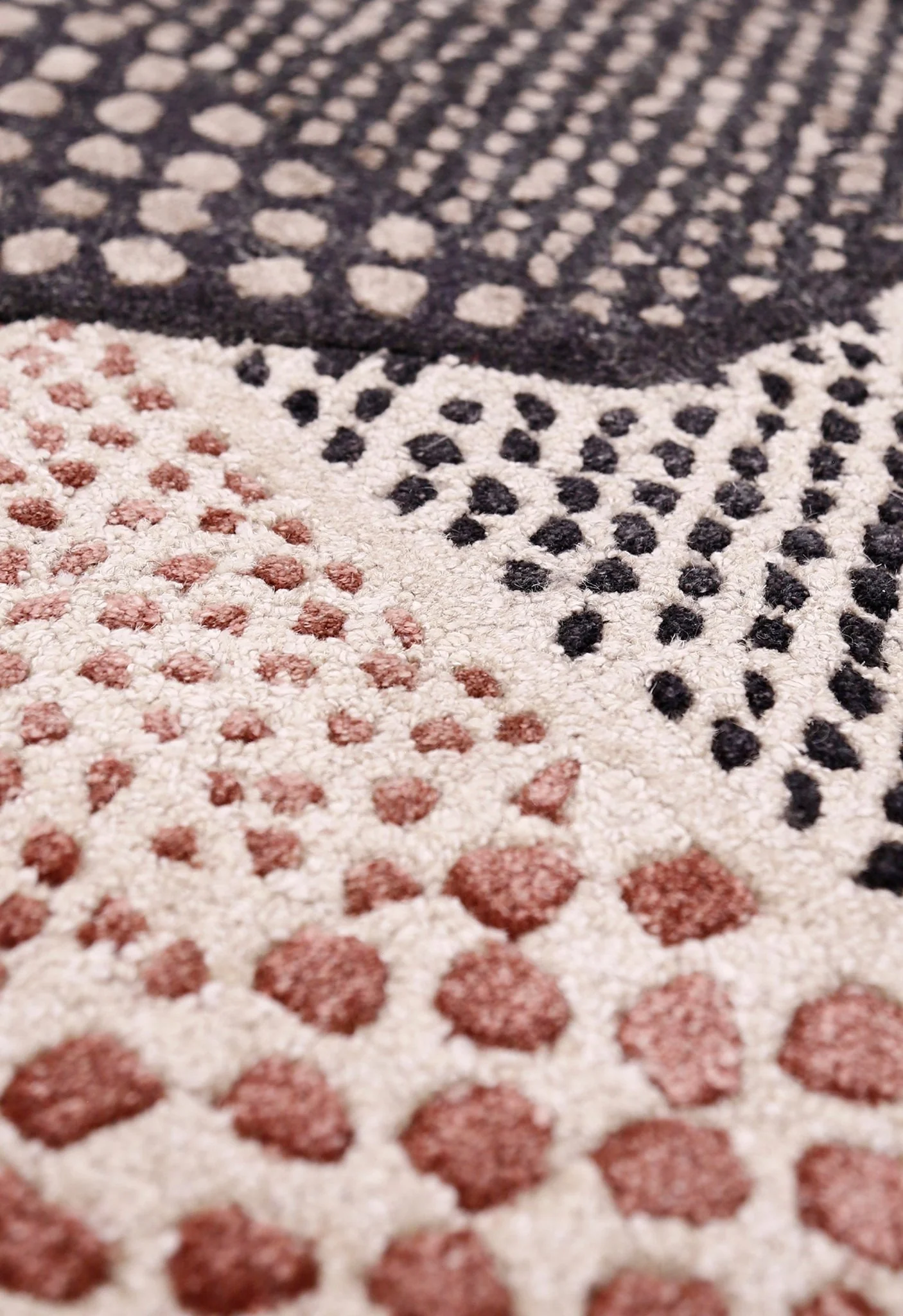 Modern Dotted Mesh Black Hand Tufted 5x8 Wool Area Rug - Image 8