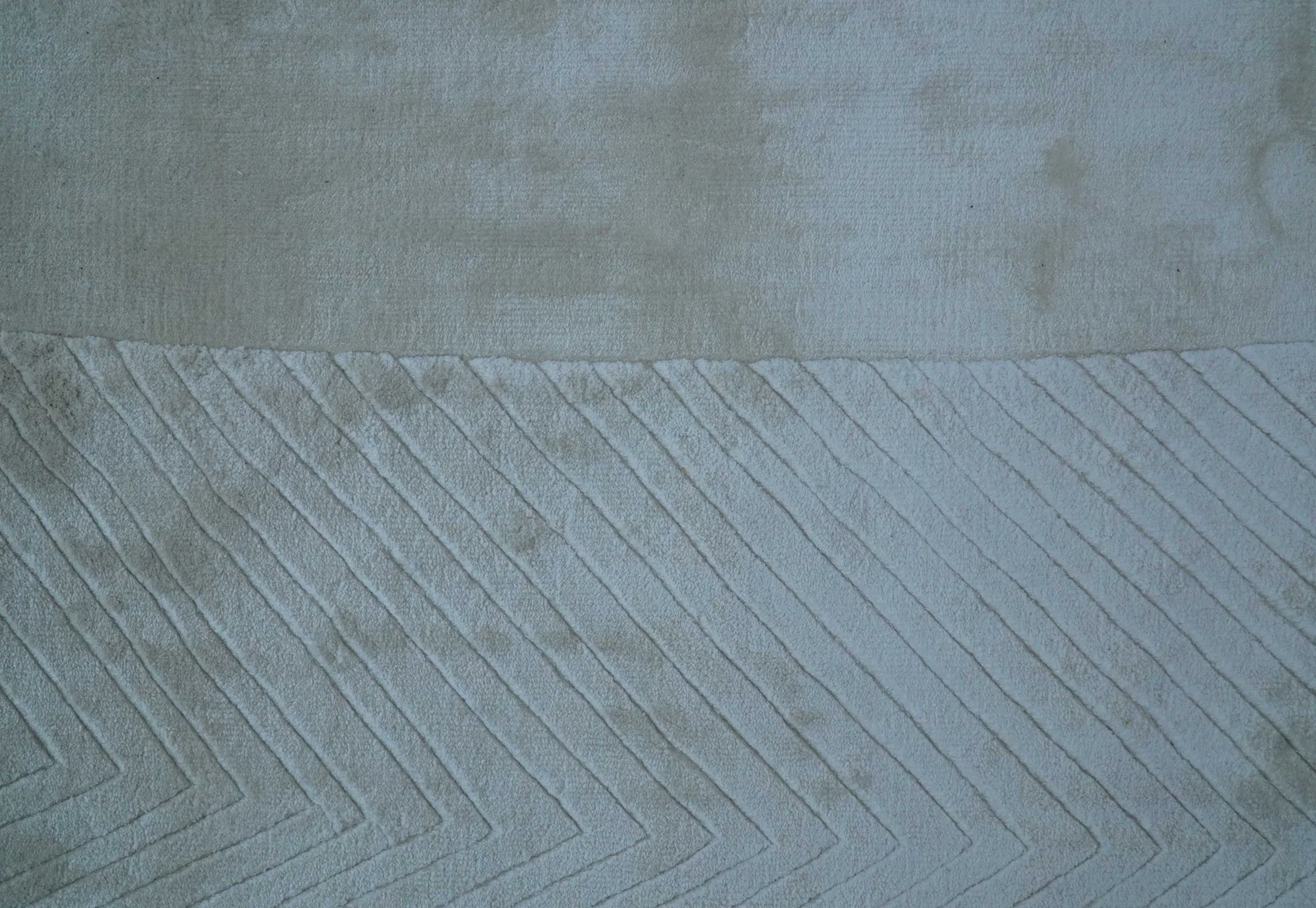 Modern geometric Design Beige Hand Loom 10x13 Art Silk Rug - Image 4