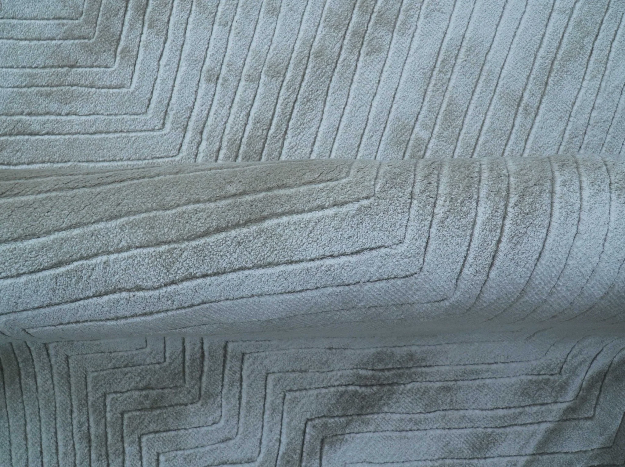 Modern geometric Design Beige Hand Loom 10x13 Art Silk Rug - Image 7