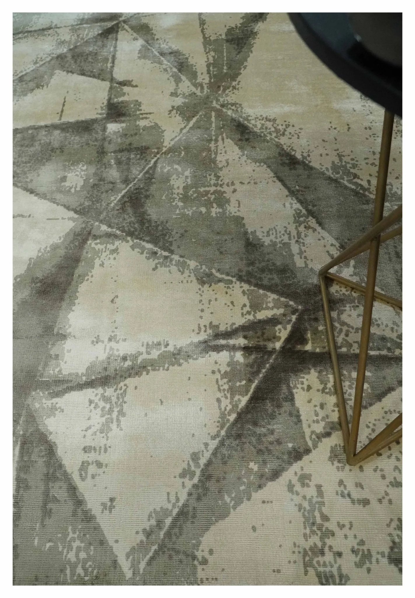 Modern Geometrical Diamond Cut Design Beige and Gray 5x8 Hand loom Viscose Area Rug - Image 3