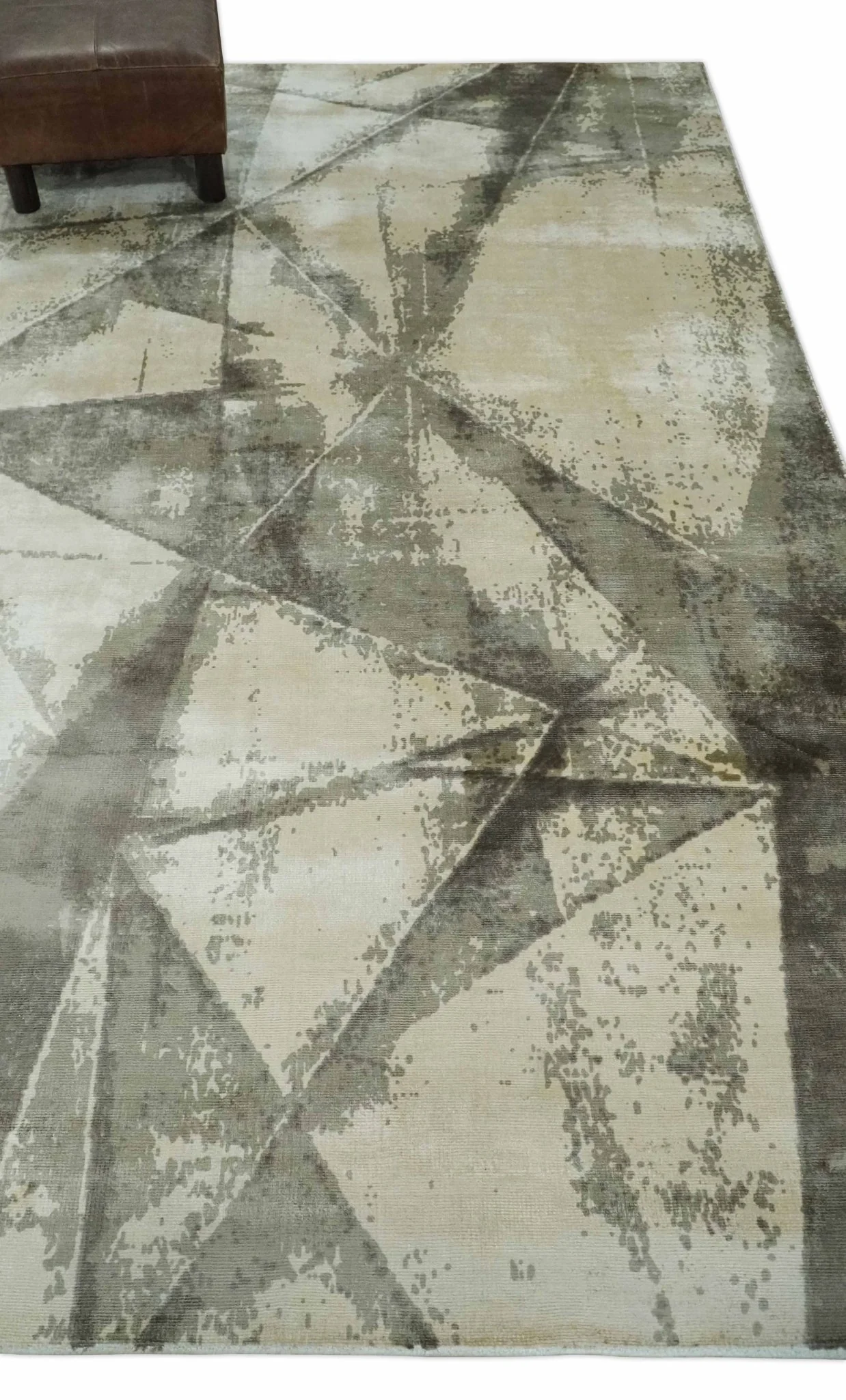 Modern Geometrical Diamond Cut Design Beige and Gray 5x8 Hand loom Viscose Area Rug - Image 4