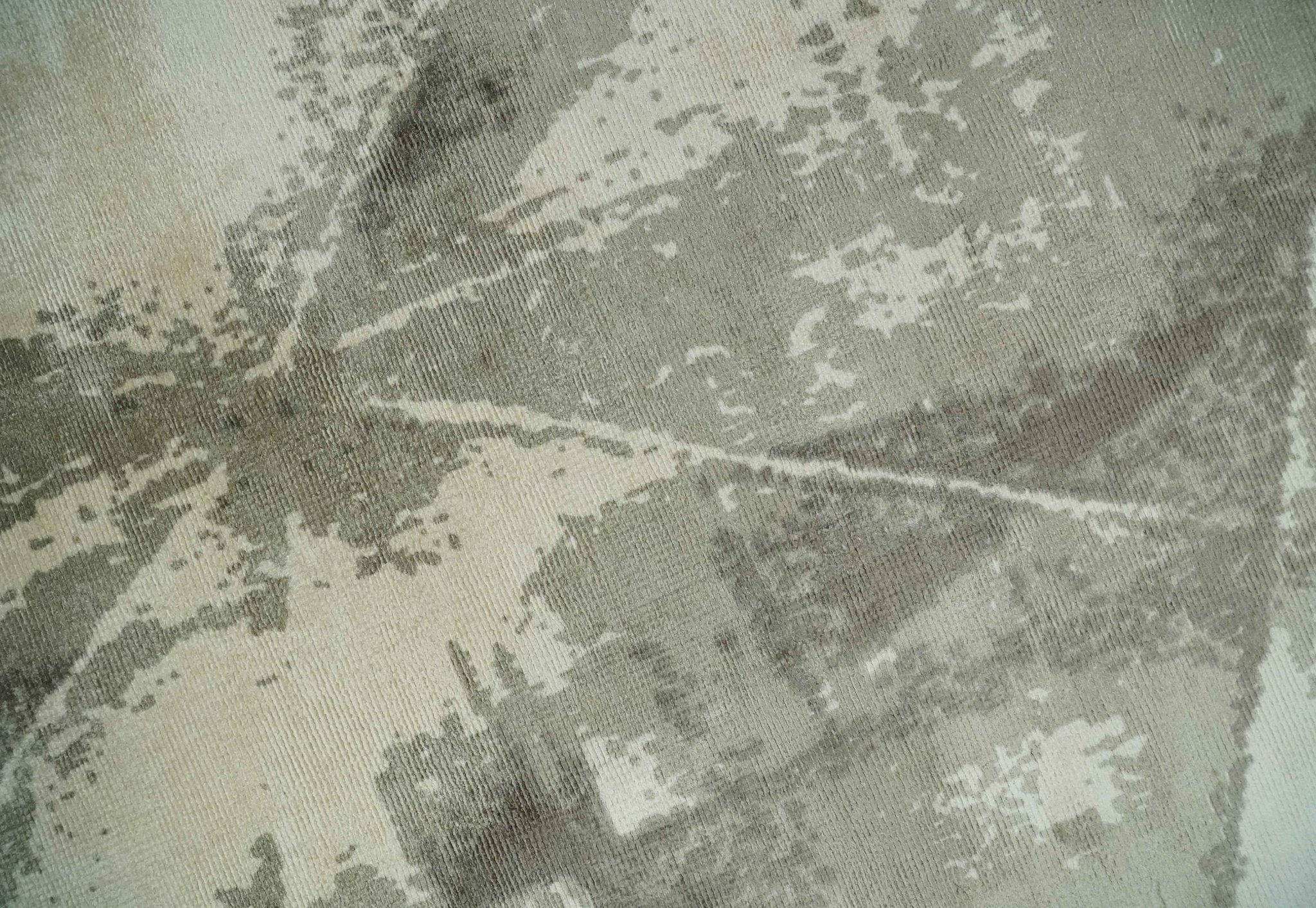 Modern Geometrical Diamond Cut Design Beige and Gray 5x8 Hand loom Viscose Area Rug - Image 5