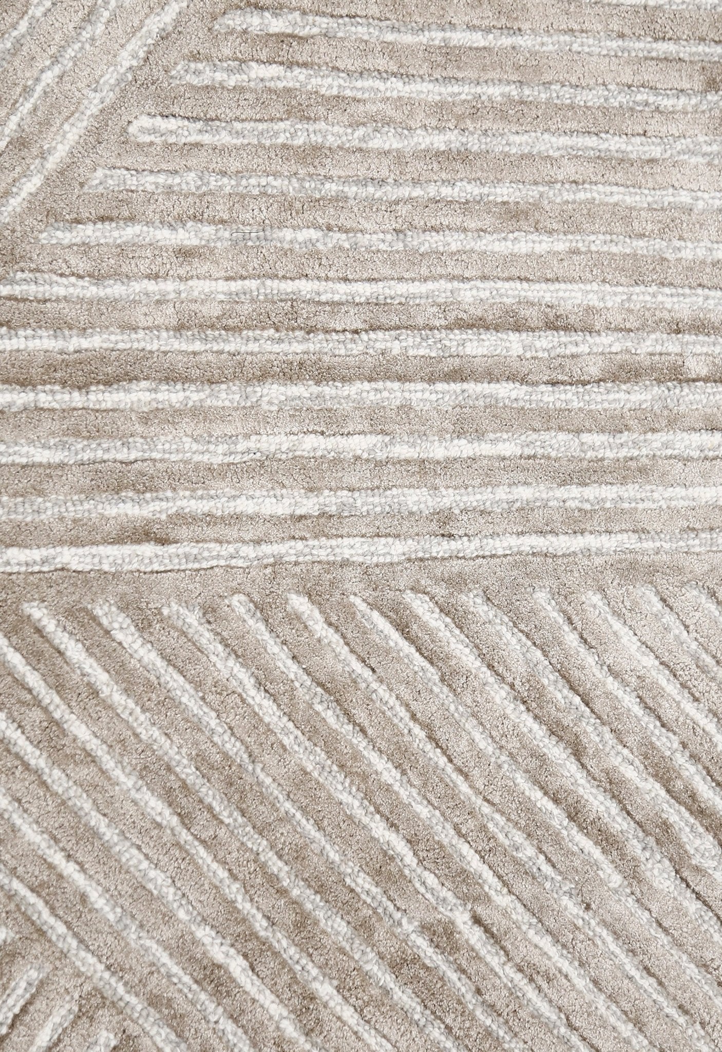 Amber Modern Geometrical Beige Hand Tufted Wool Rug - Image 4
