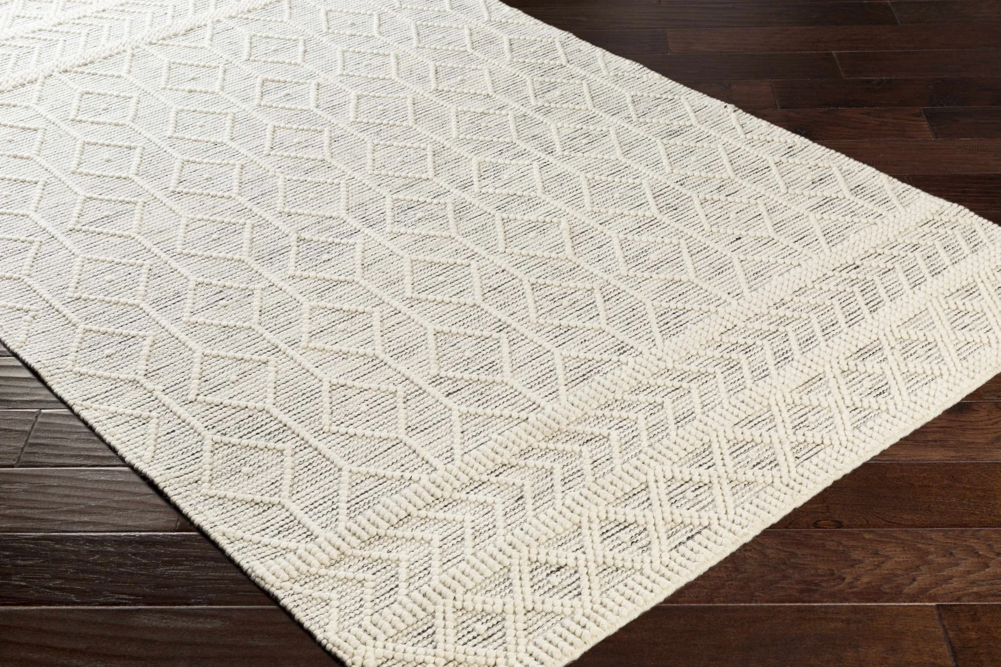 Modern Geometrical Beige Hand woven Tasseled Texture Wool Area Rug - Image 4