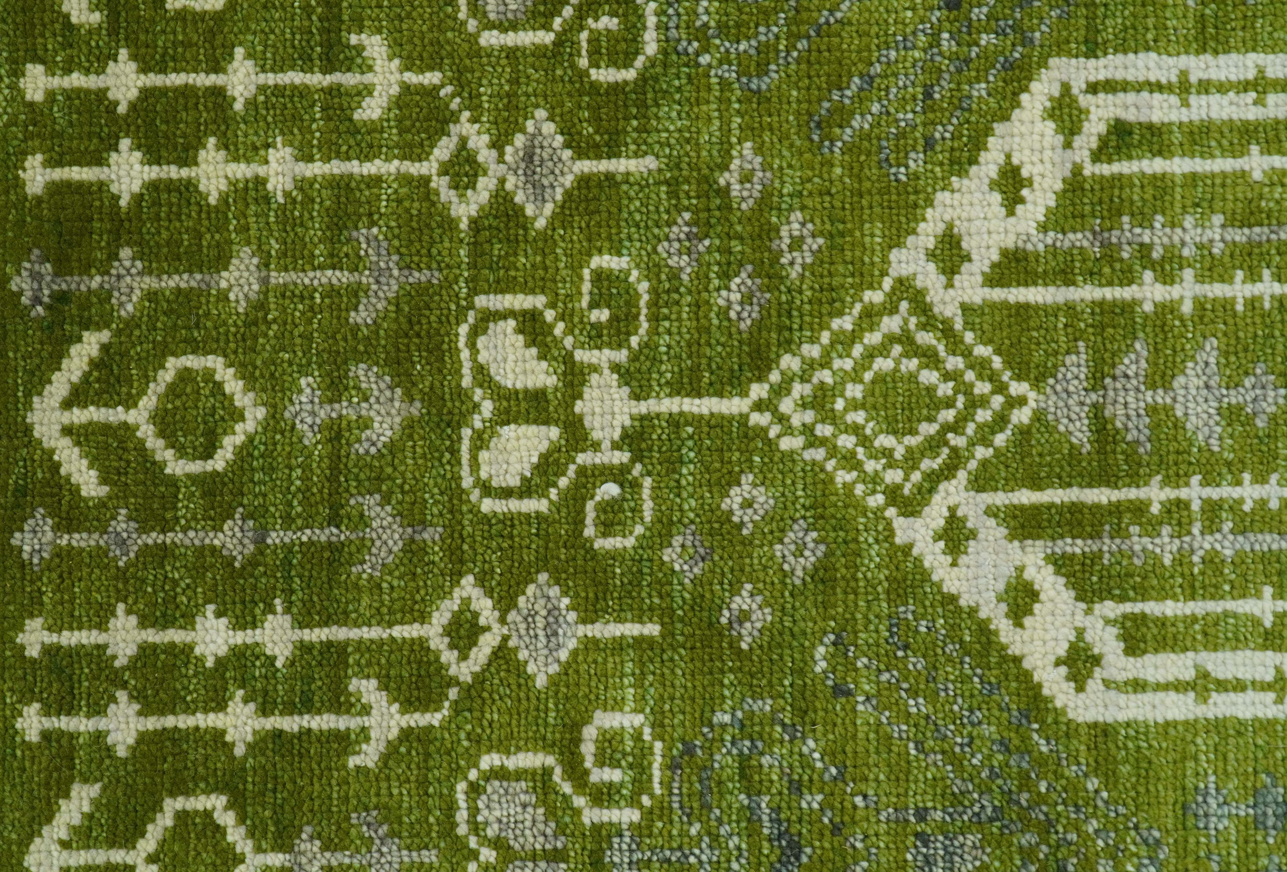 Contemporary Design Green And Beige Hand Knotted 8x10 Wool Area Rug - Image 6