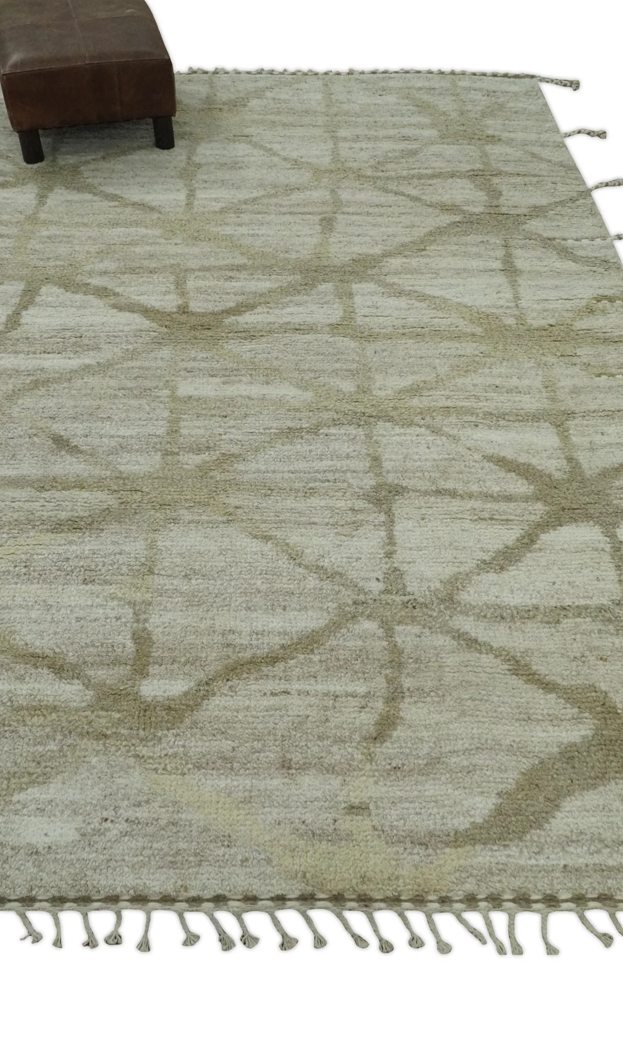 Modern Geometrical 5.3x7.8 Ivory and Beige Hand Knotted wool area rug - Image 4