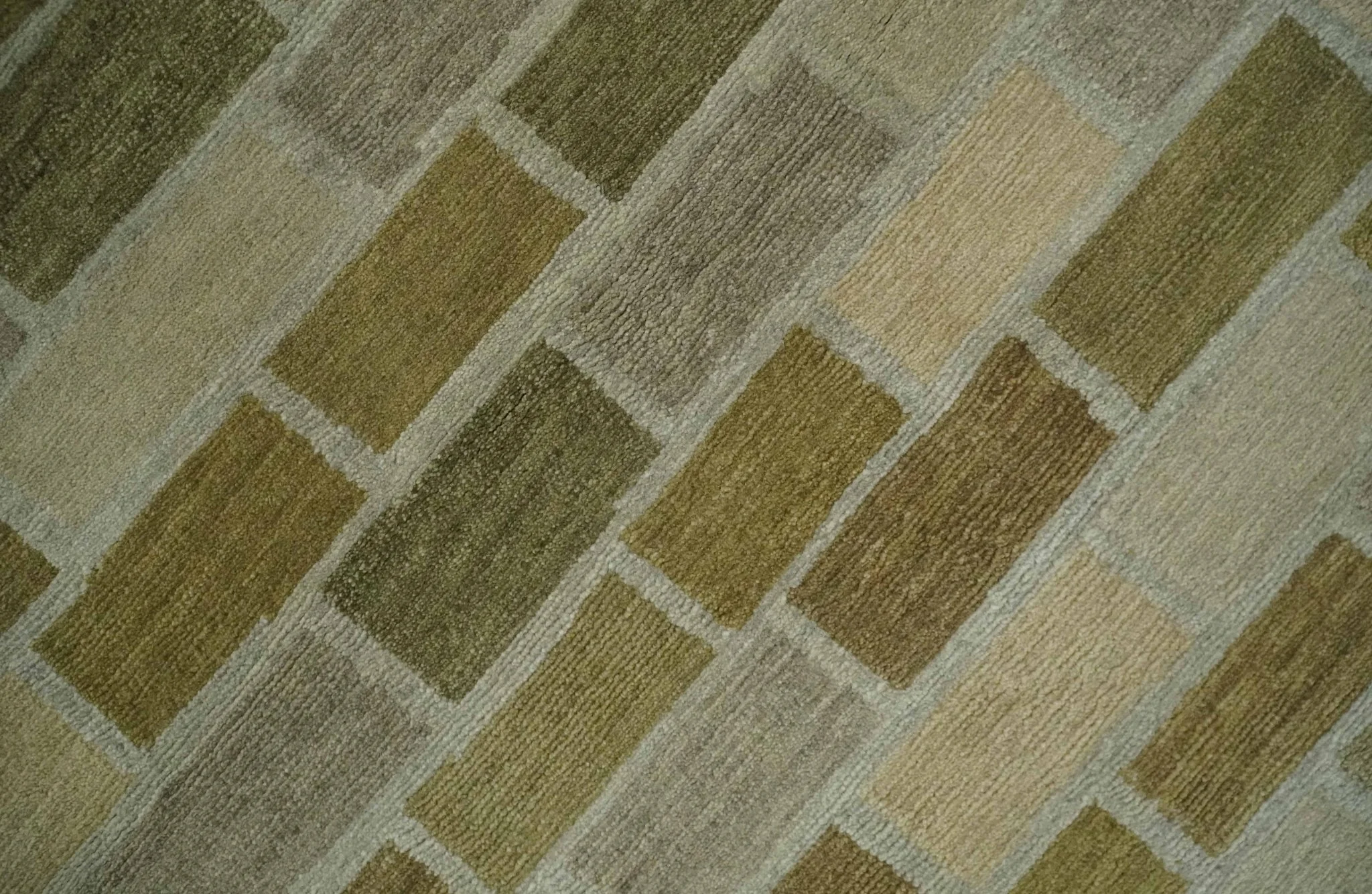 Modern Geometrical Olive, Green, Silver and Beige Hand knotted 5x8 wool Area Rug - Image 4