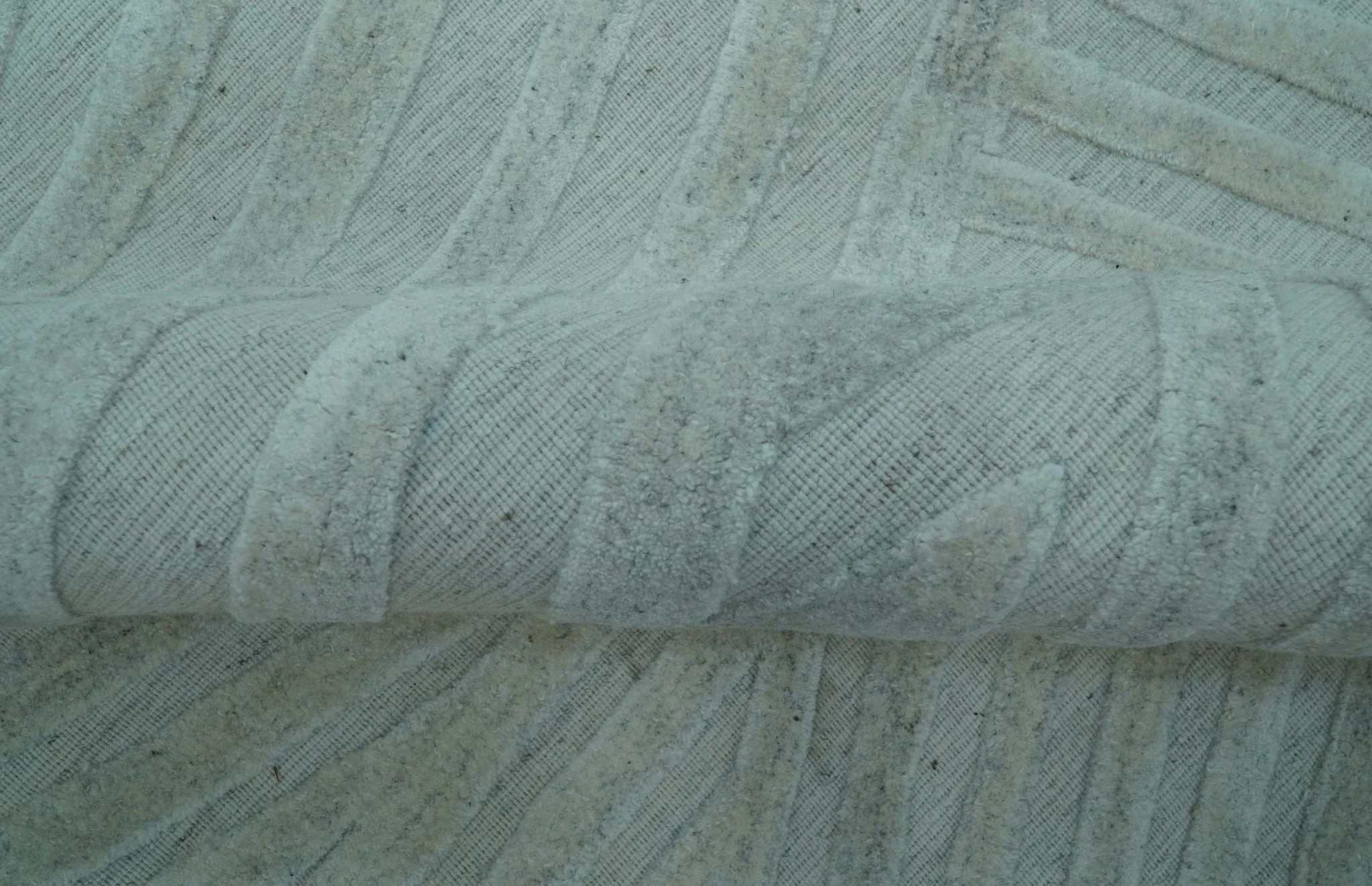Modern Geometrical Pattern Ivory and Silver Hand Knotted 10x13 Wool Rug - Image 7