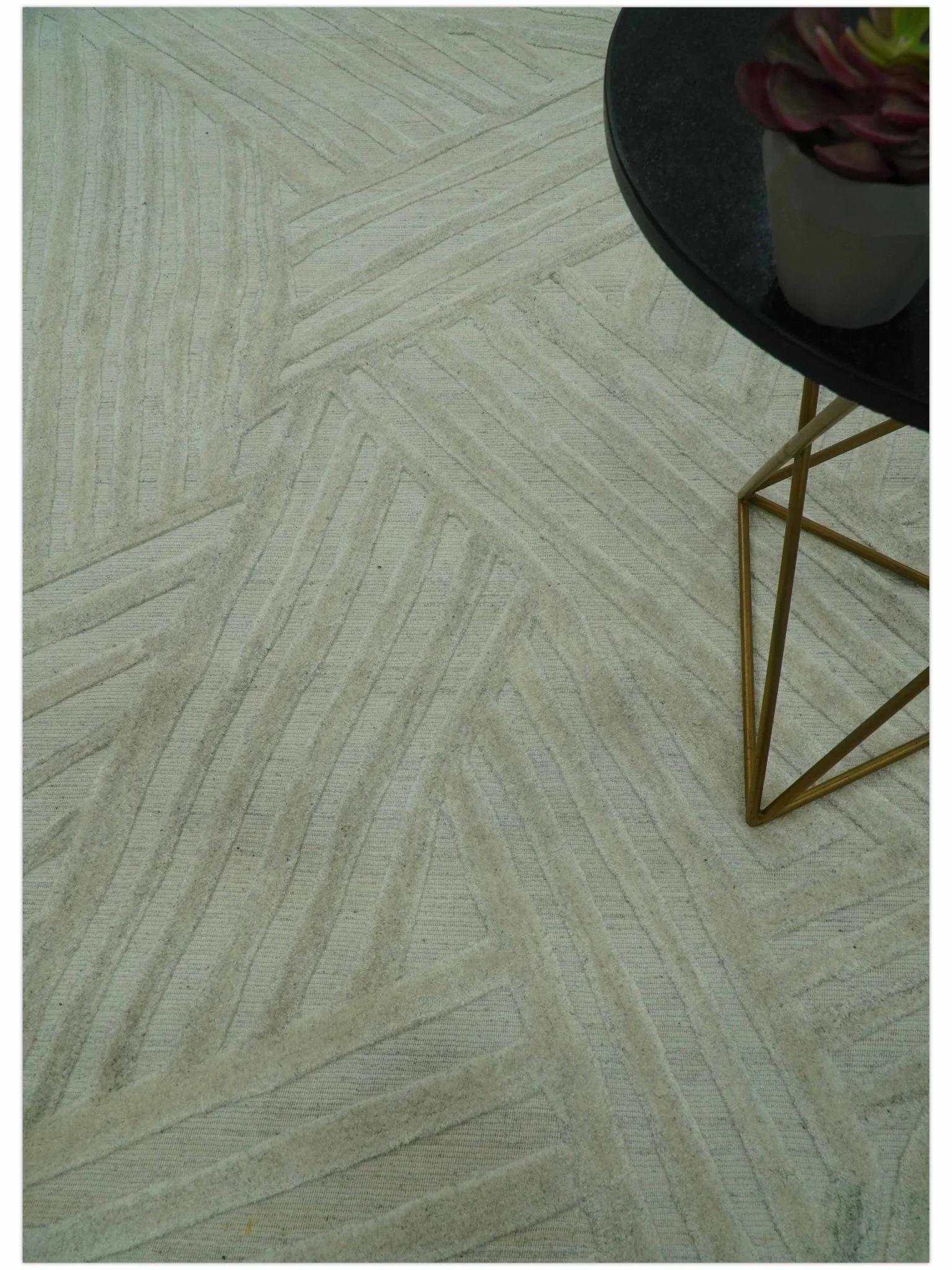 Modern Geometrical Pattern Silver Hand Knotted 10x13 Wool Area Rug - Image 3