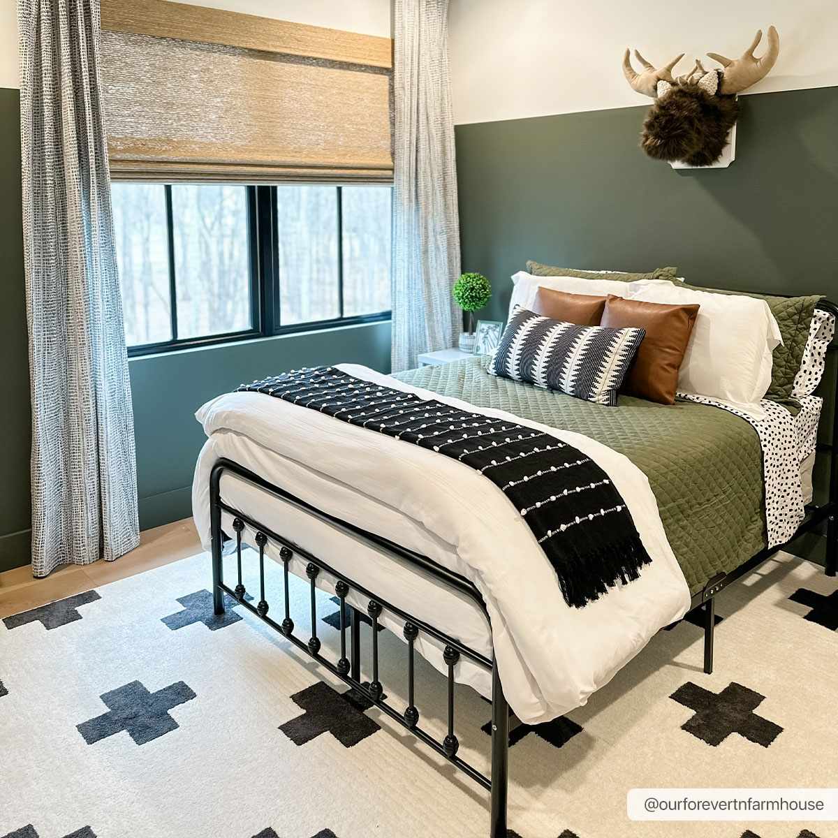 Modern Geometrical Stripes texture Ivory and Charcoal area rug - Image 2