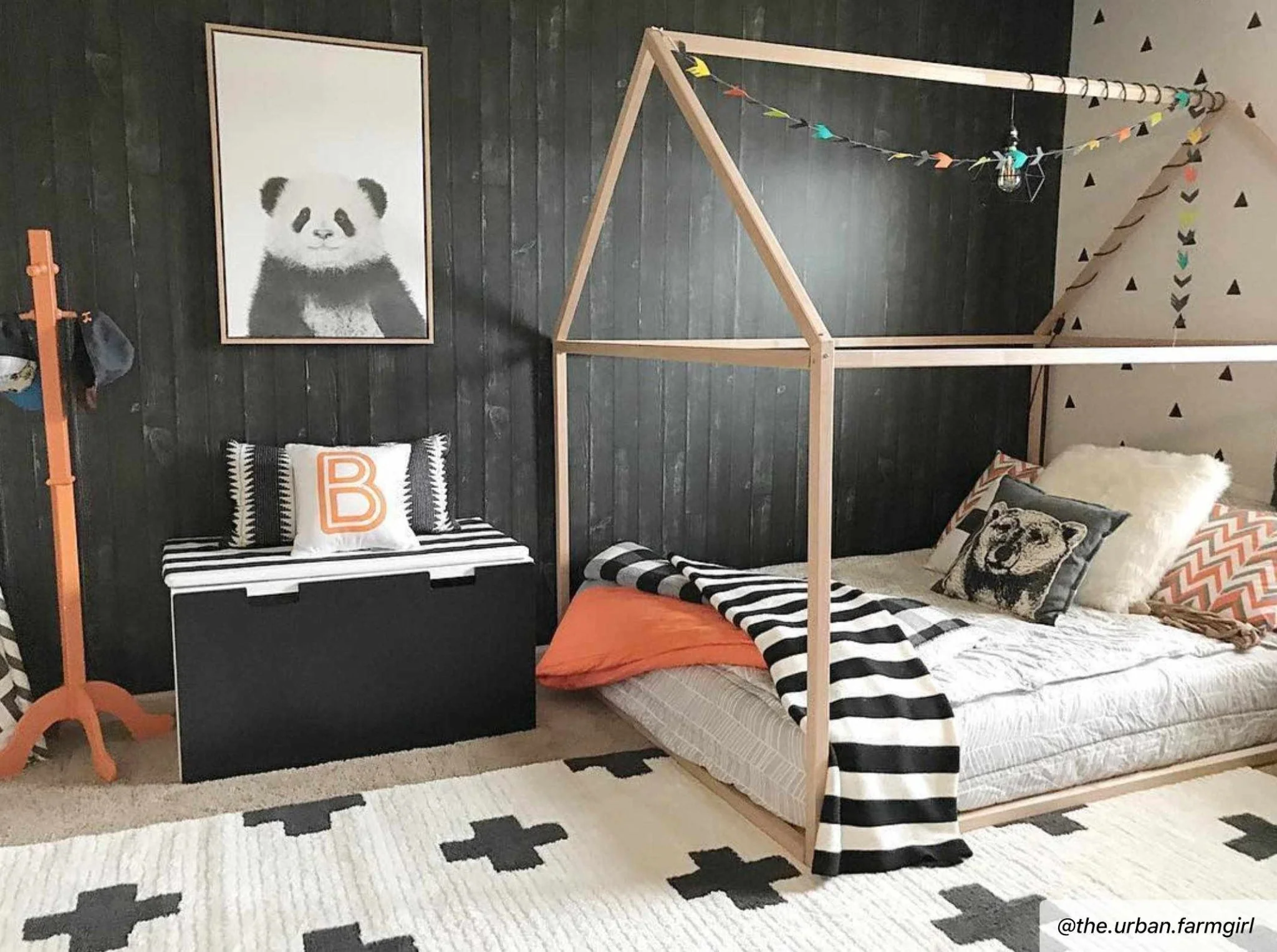 Modern Geometrical Stripes texture Ivory and Charcoal area rug - Image 4