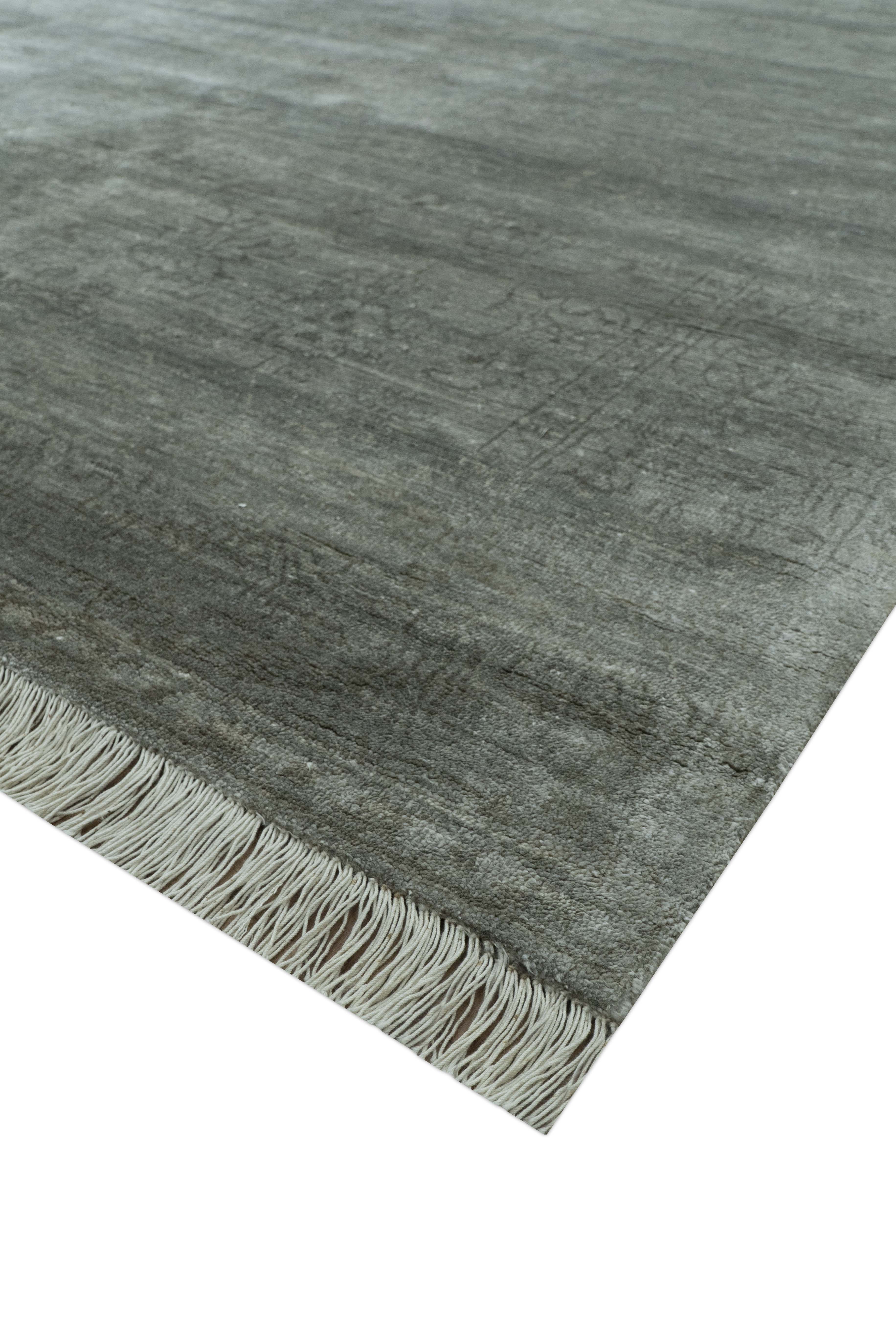Modern Gray Solid Design 6x8.7  Hand Knotted Wool Area Rug - Image 5