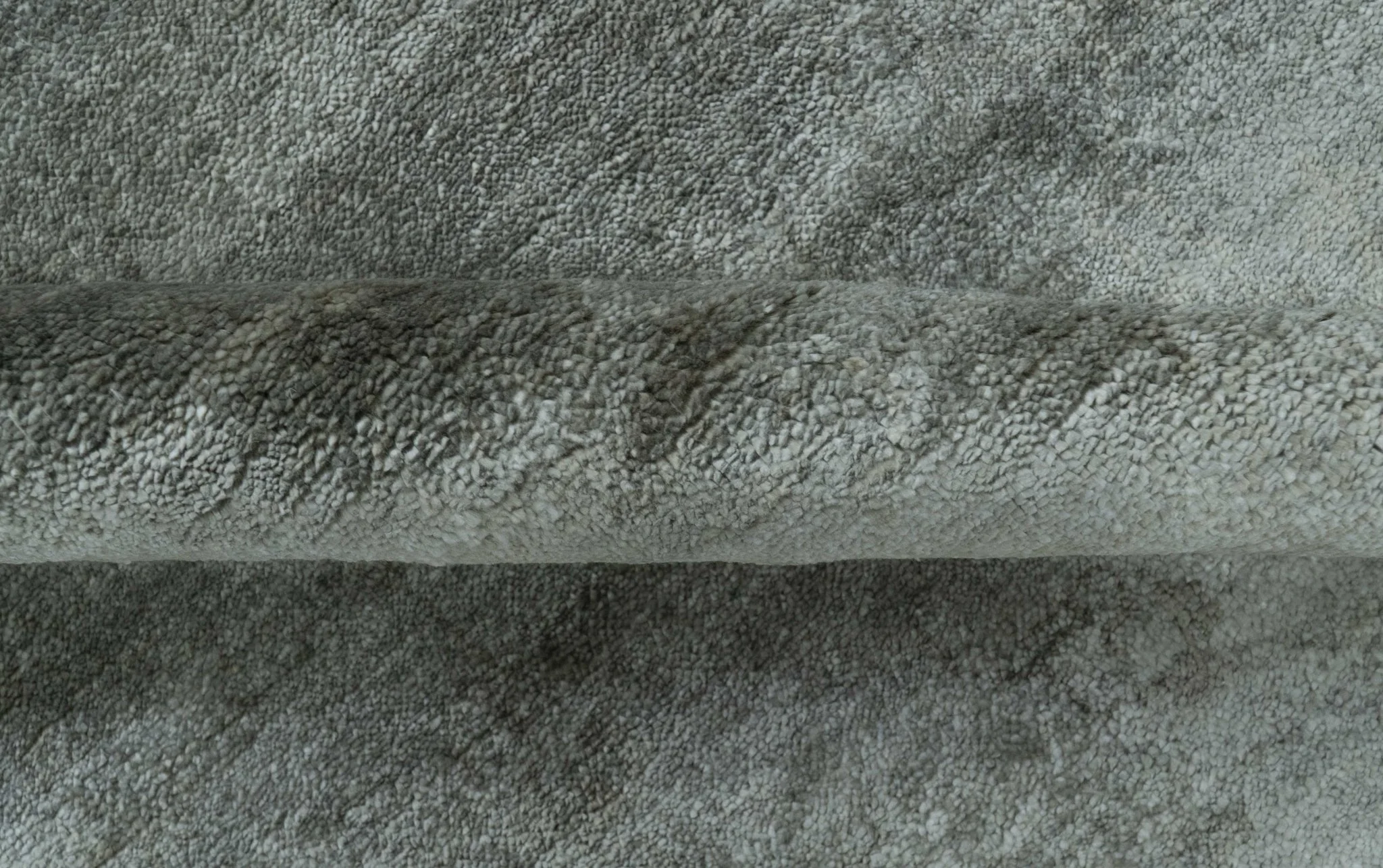 Modern Gray Solid Design 6x8.7  Hand Knotted Wool Area Rug - Image 9