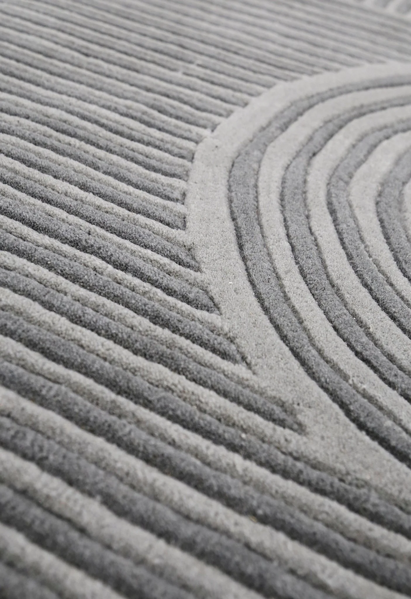Modern Grey Lines Hand Tufted 5x7 Wool Area Rug - Image 6