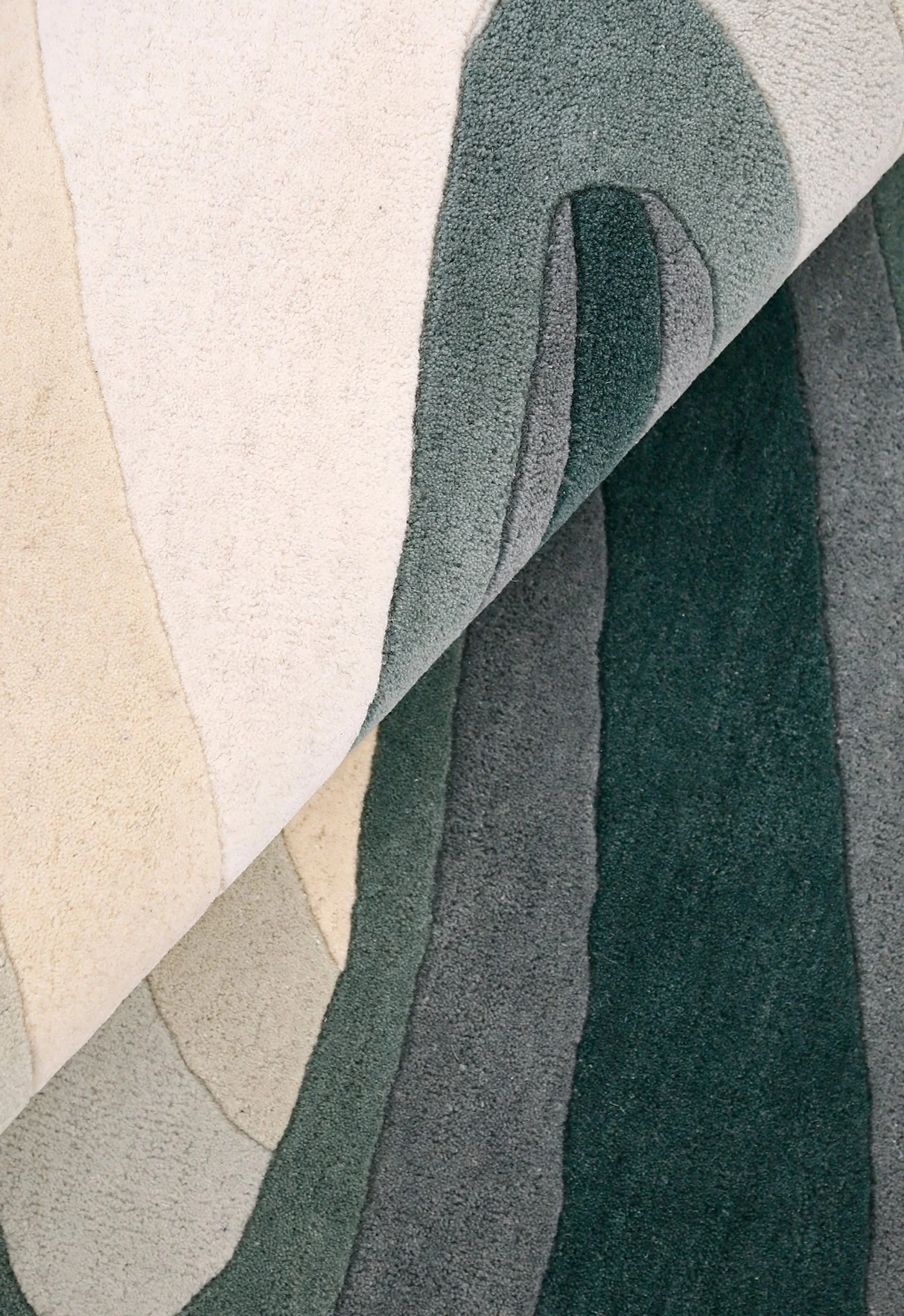 Modern Layered Pattern Green Hand Tufted 5x8 Wool Rug - Image 4