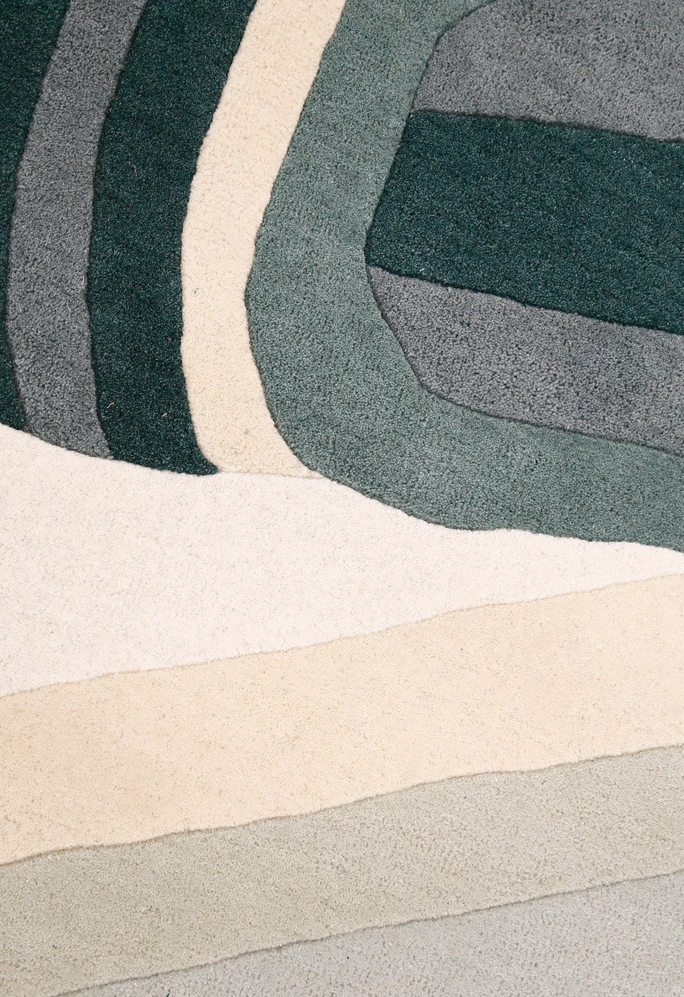 Modern Layered Pattern Green Hand Tufted 5x8 Wool Rug - Image 6