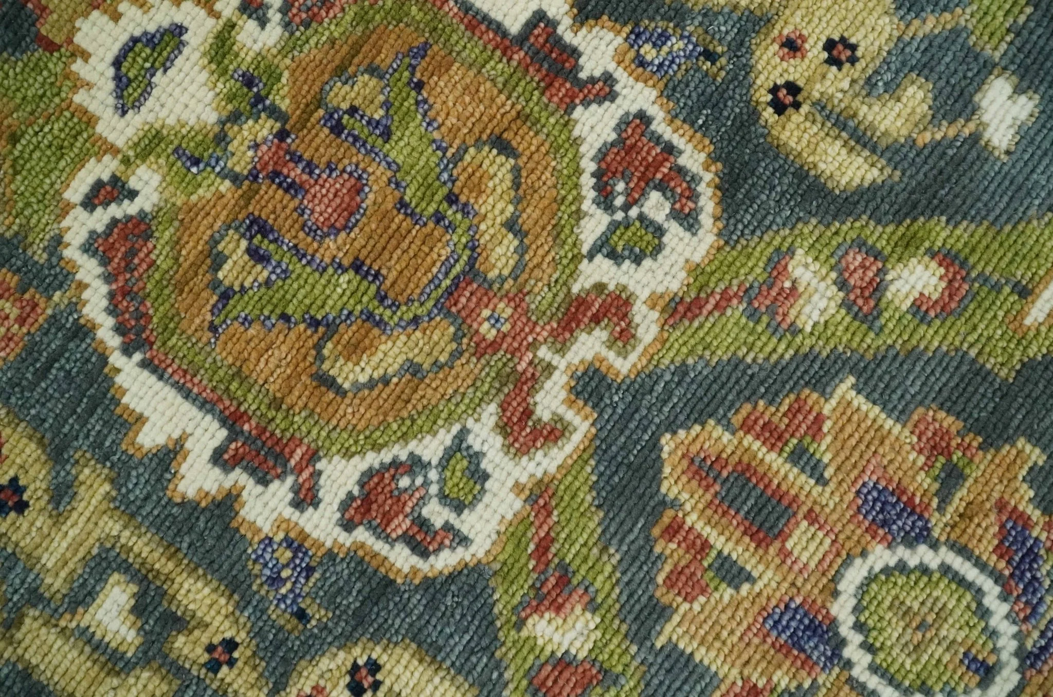 Antique look Hand knotted Green, Ivory and Gray Traditional Large design Multi Size wool Area Rug - Image 3
