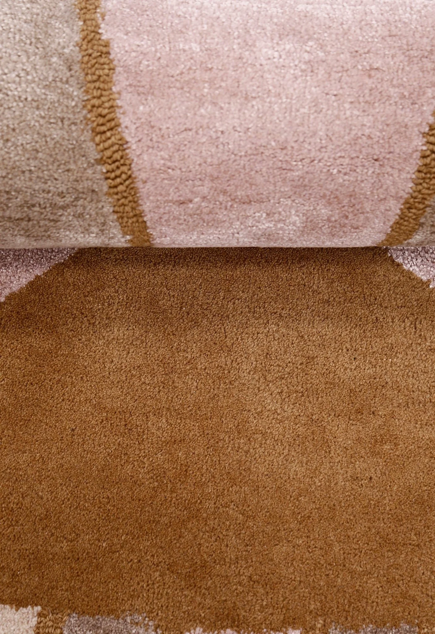 Modern Petal Camel Hand Tufted 5x8 Wool Area Rug - Image 5