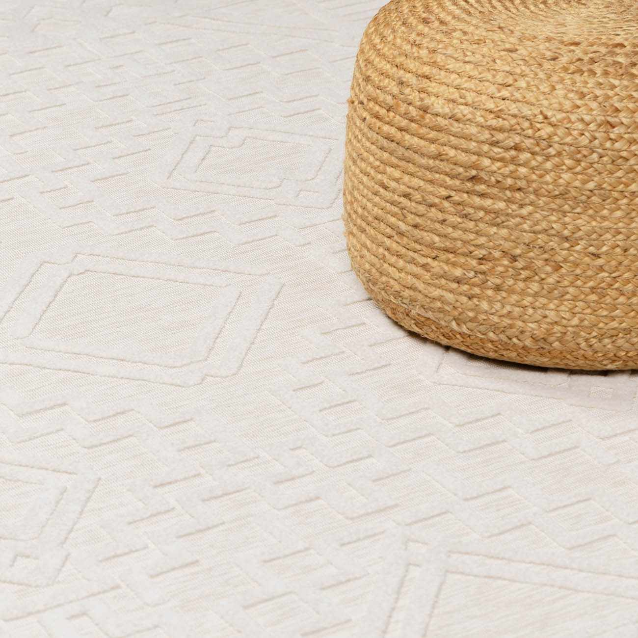 Modern Plumtree Off-White Machine Woven Outdoor Rug - Image 14