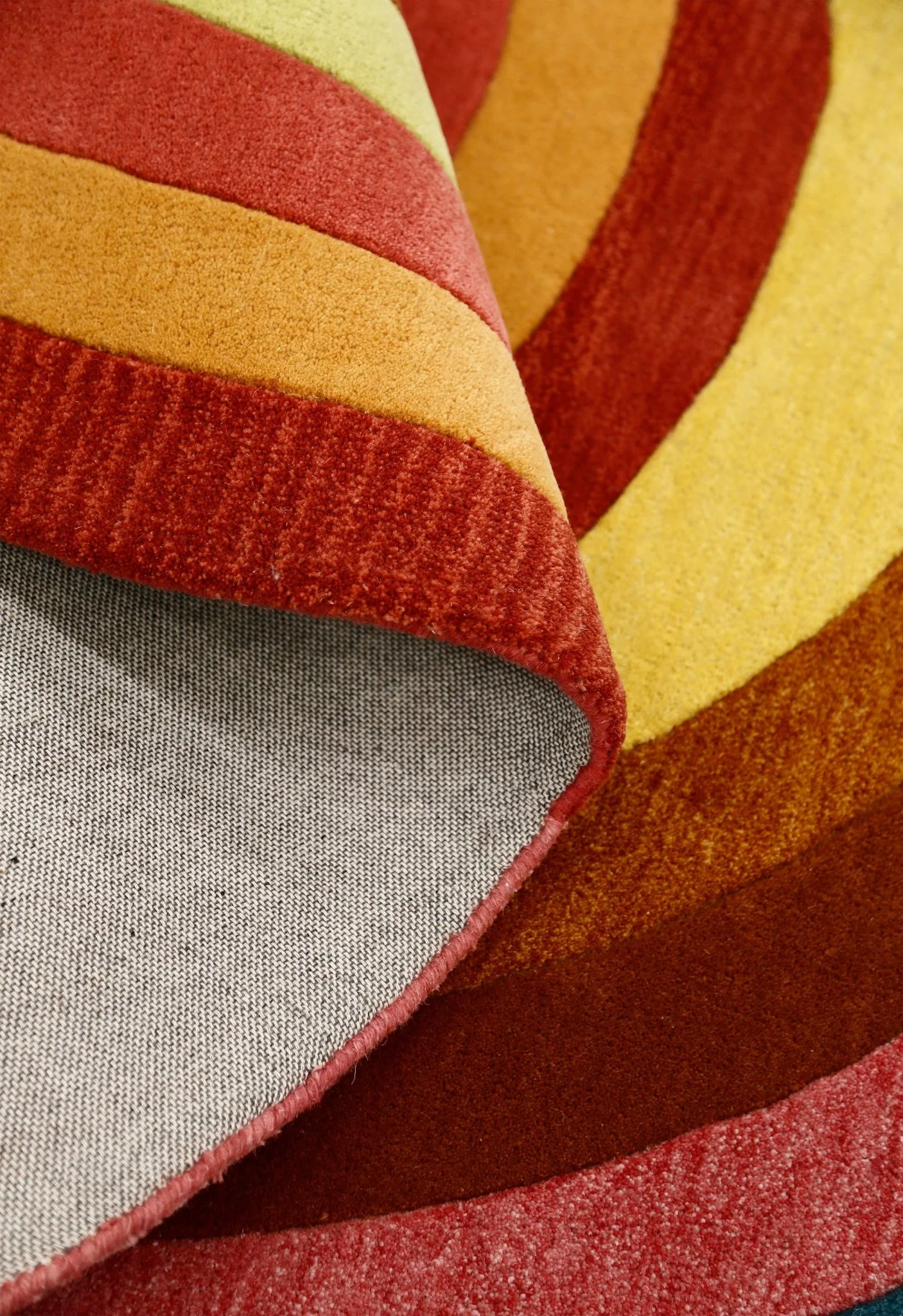 Modern Rings Golden Hand Tufted 5x7 Wool Area Rug - Image 5