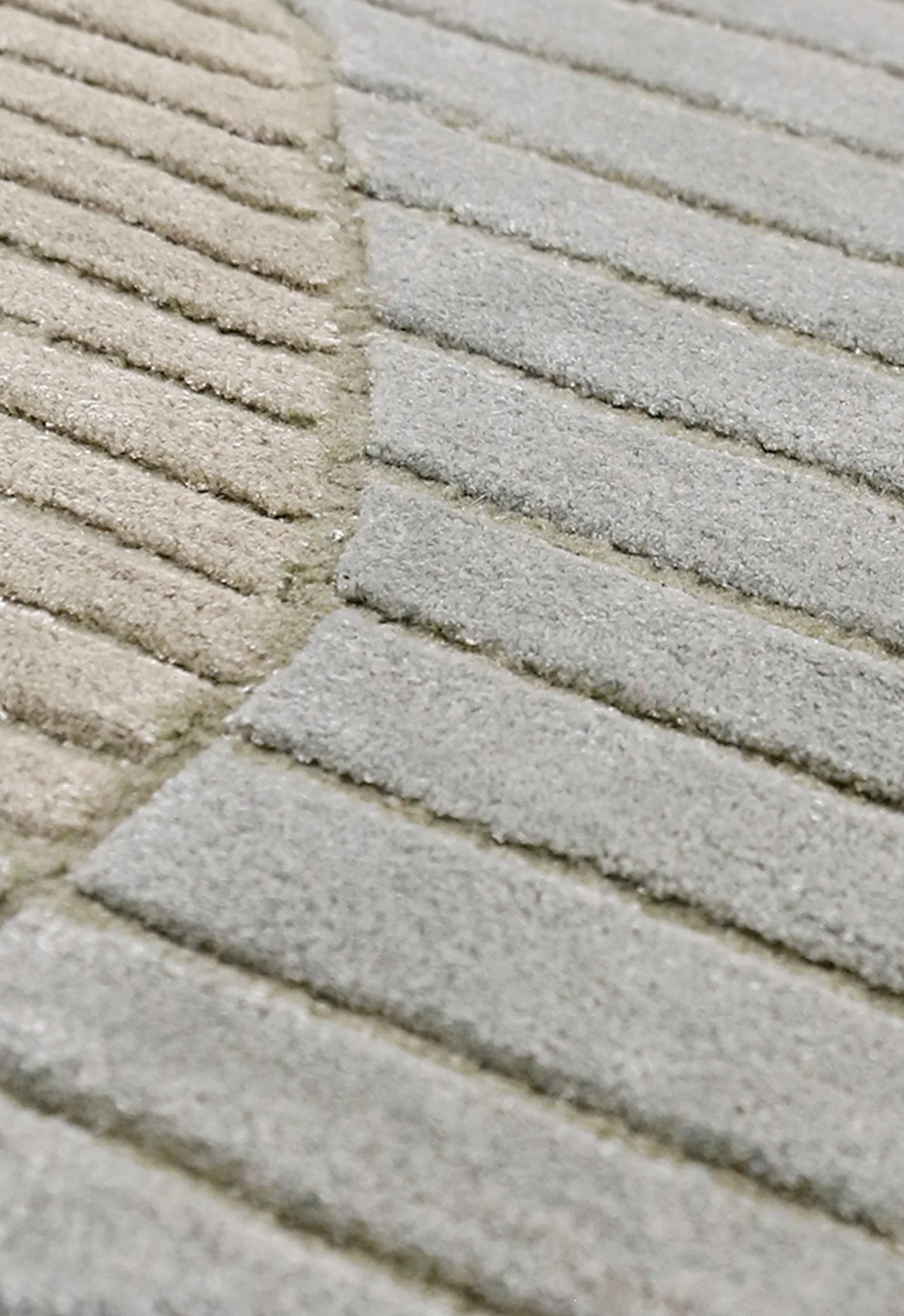 Stone Modern Ripple Beige And Gray Hand Tufted 5x7 Wool Rug - Image 7