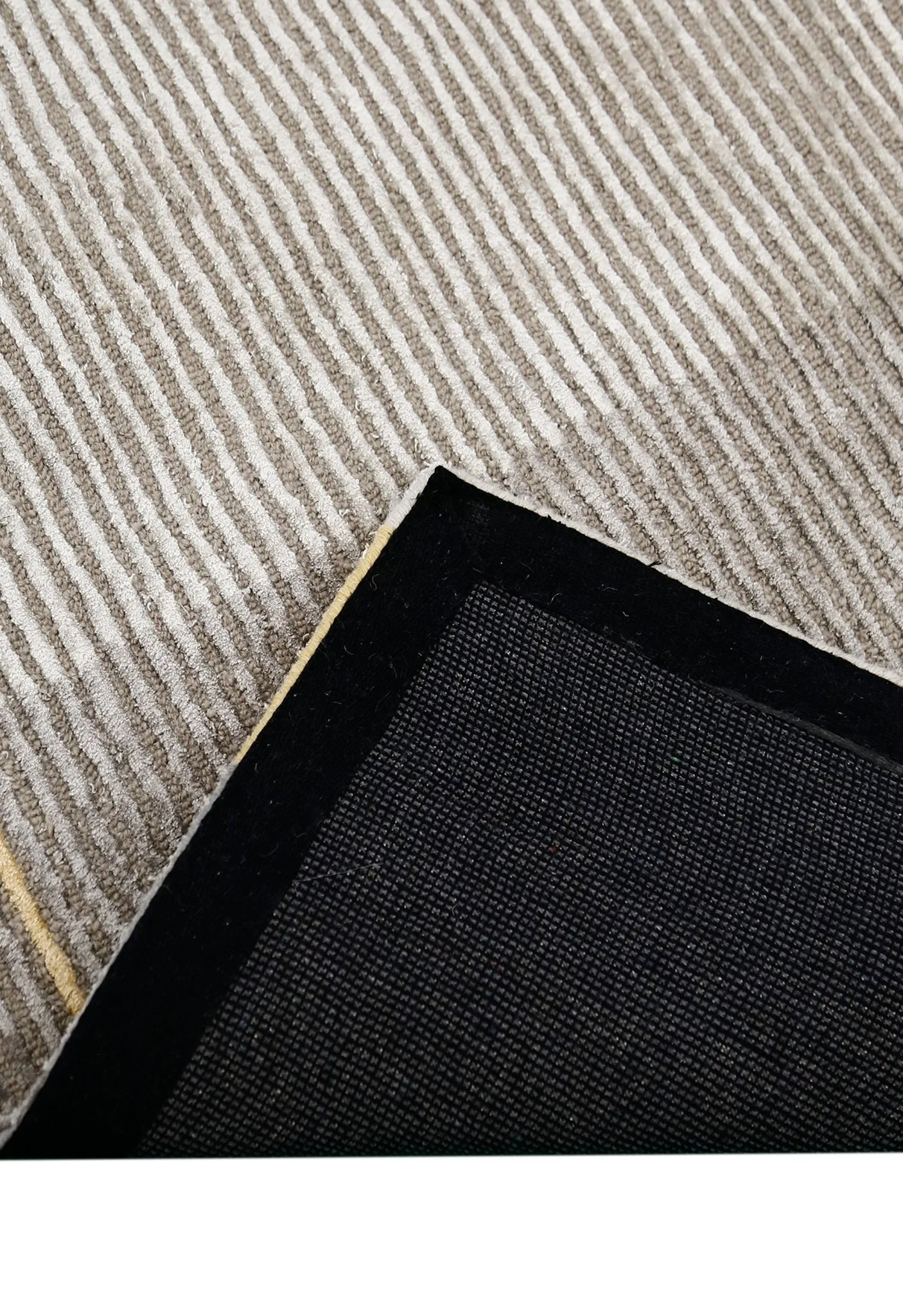 Ticktack Modern Ripple Gray Hand Tufted Wool Area Rug - Image 4
