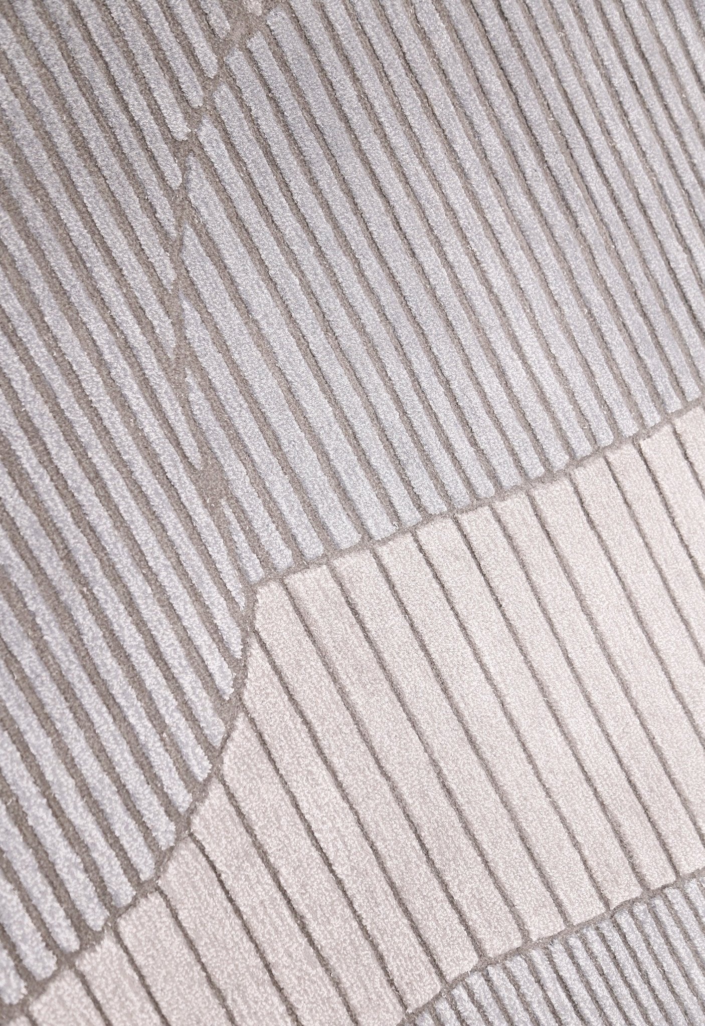 Stone Modern Ripple Lines Gray and Lilac Hand Tufted 5x7 Wool Rug - Image 7