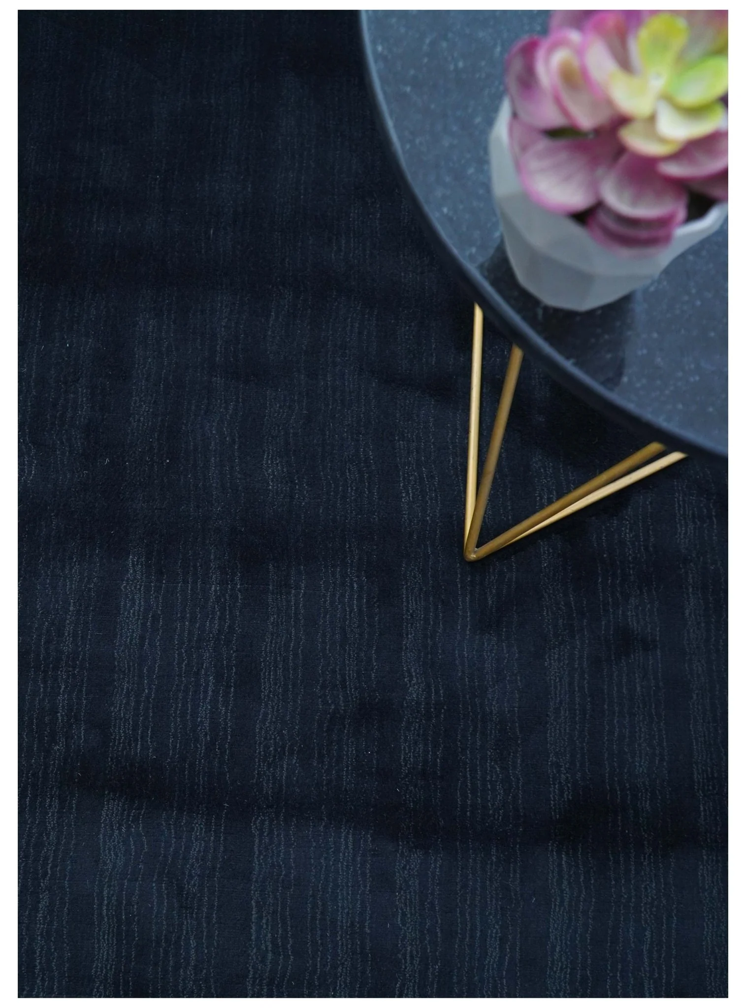 Modern Solid Design Navy Blue Hand Loom 8.9x12.8 Art Silk Rug - Image 3