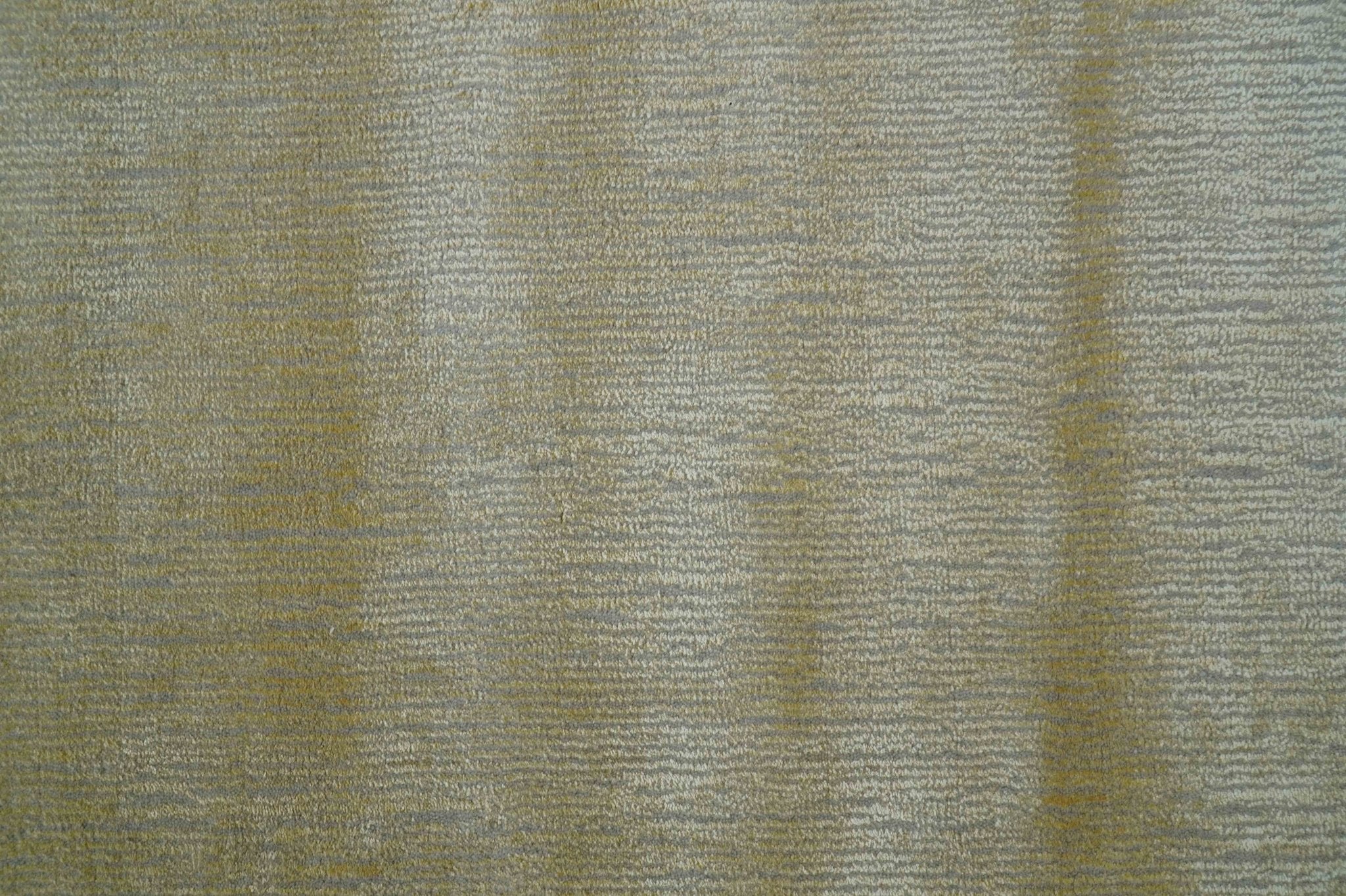 Modern Solid Design Gold and Silver Hand Loom 10x14 Art Silk Area Rug - Image 4