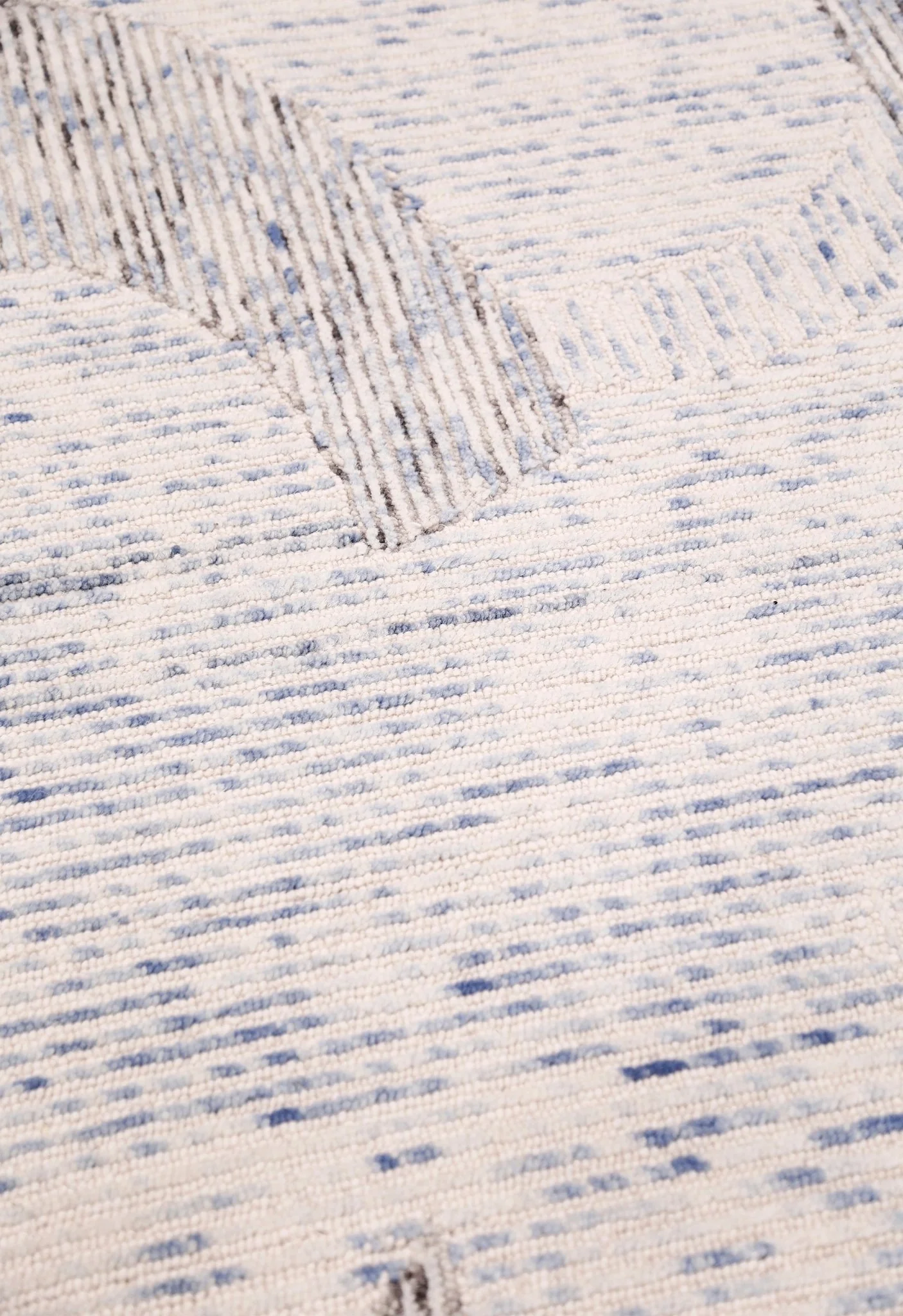 Modern Speckled stripes Ivory Hand Tufted 5x8 Wool Area Rug - Image 3
