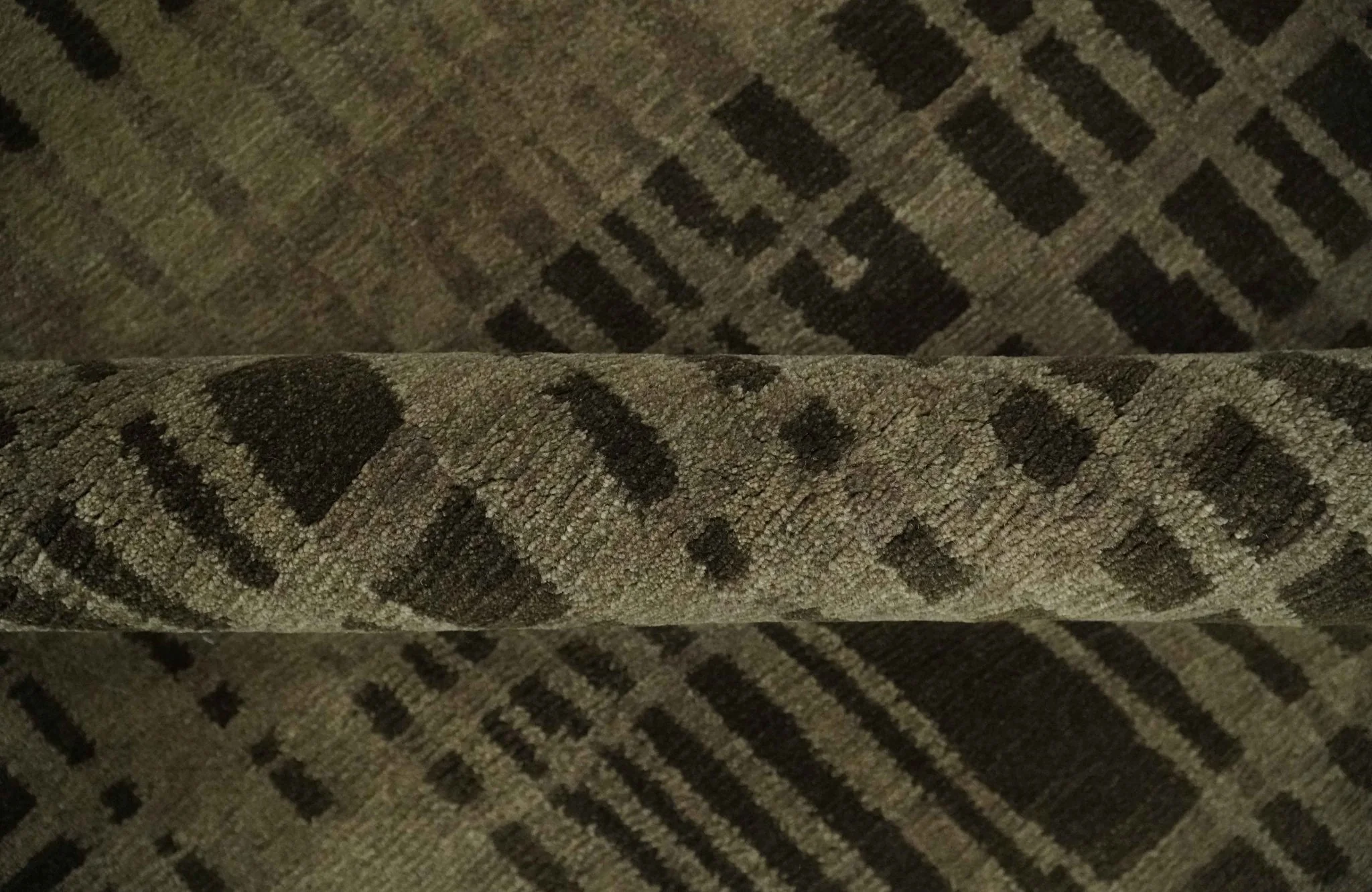 Modern Stripes Design Charcoal and Greenish Brown 6x8 Hand knotted wool area Rug - Image 8