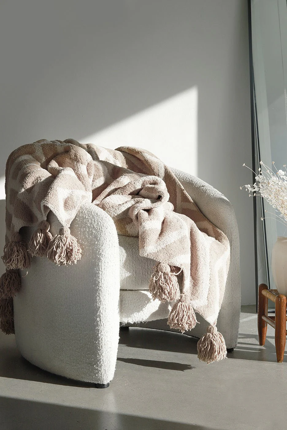 Modern Stripes Pattern Maze Pom Pom Soft and Cozy Throw Blanket - Image 6