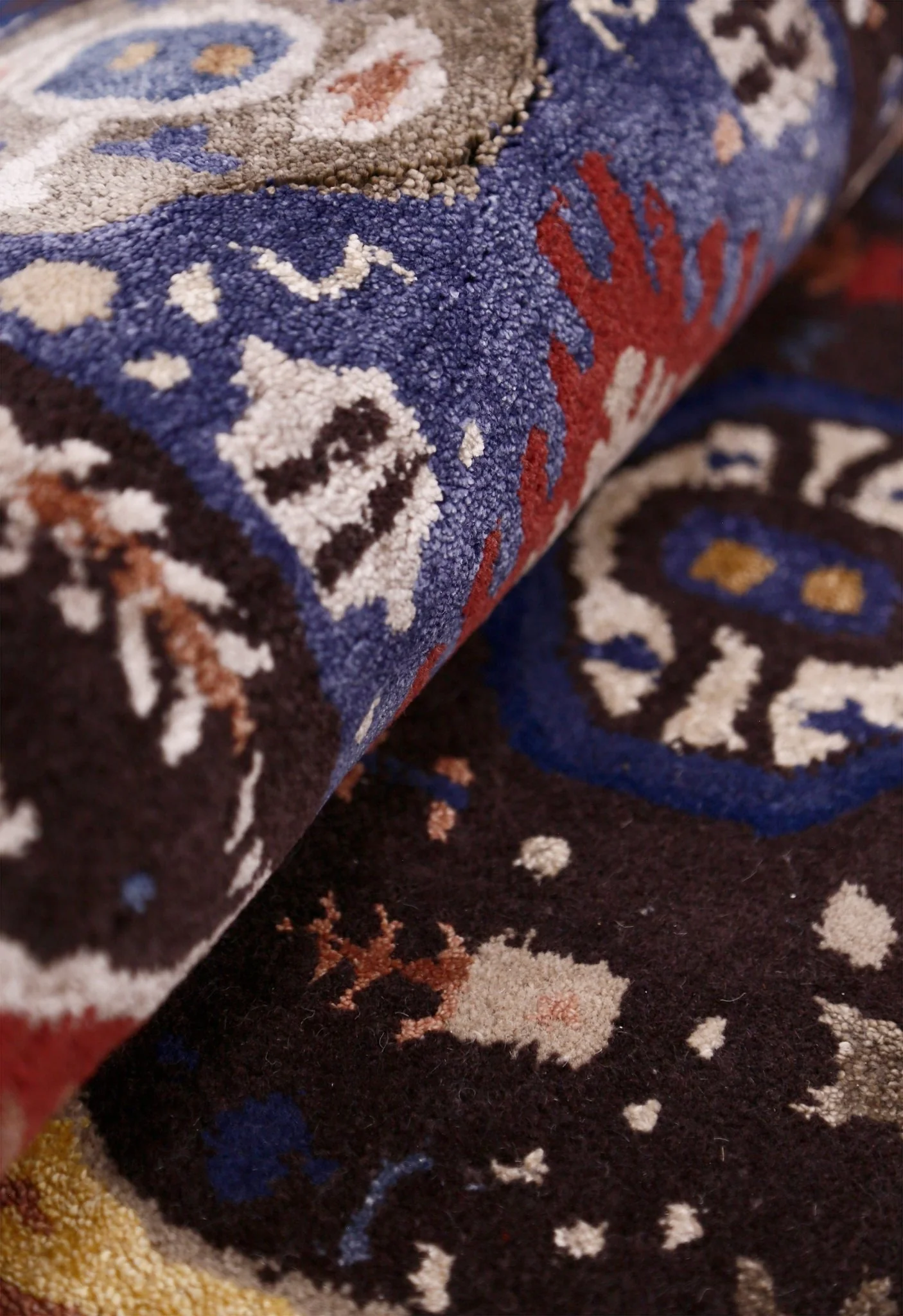 Modern Tribal Design Maroon Hand Tufted 4x8 Wool Area Rug - Image 5