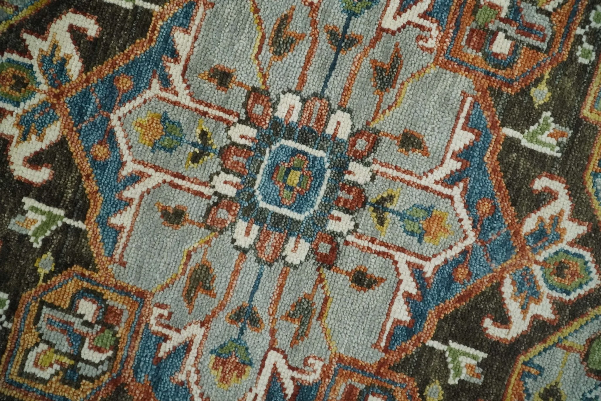 Ready to Ship 8x10, 9x12, 10x14 Traditional Antique Style Hand Knotted Area Rug - Image 4