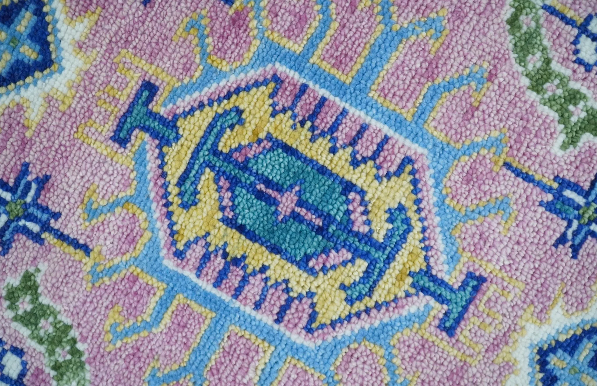 Chic Vibrant Hand Knotted Pink and Blue 8x10, 9x12, and 10x14 Traditional Wool Rug - Image 4