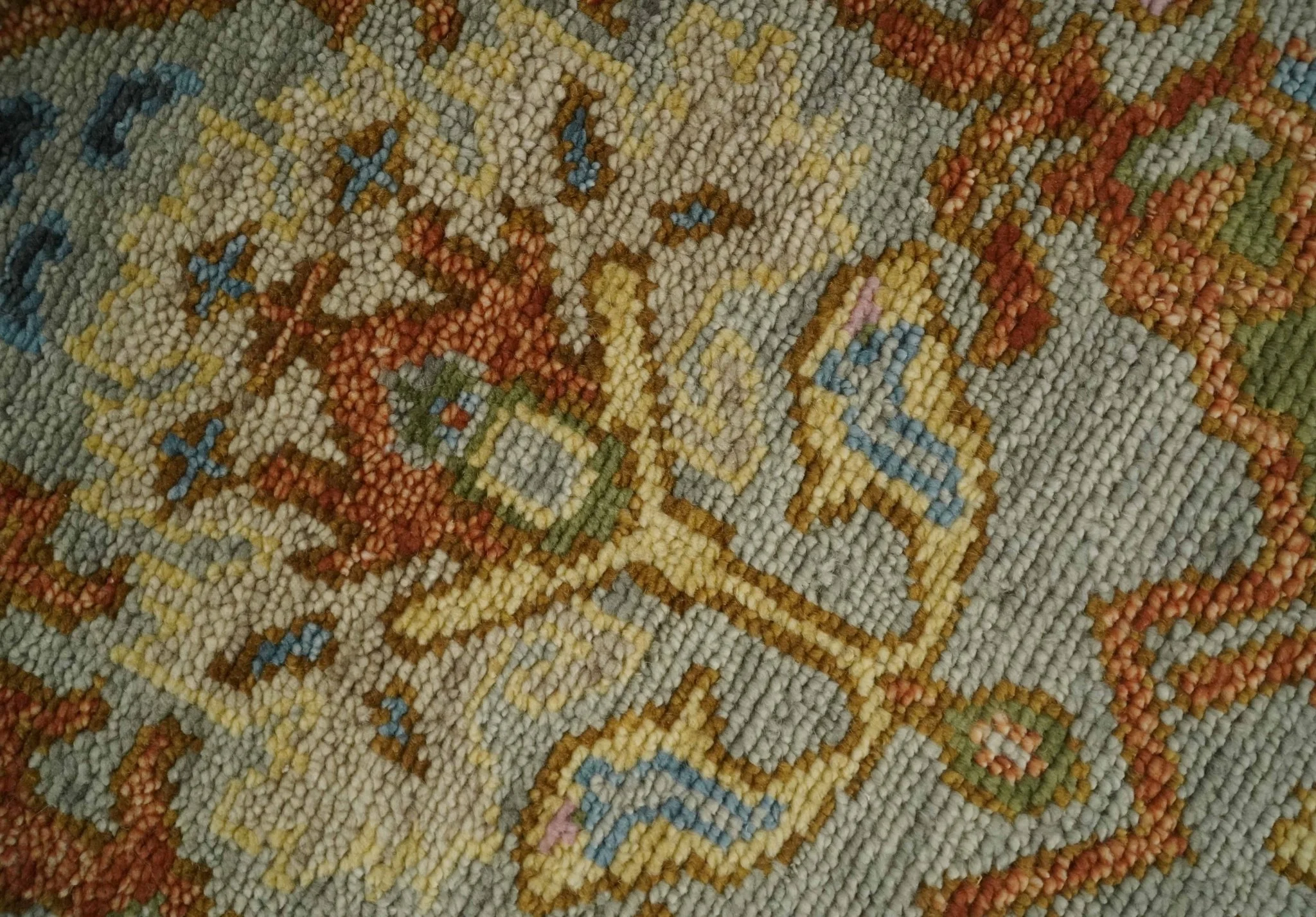 Hand knotted Silver, Rust and Pink Traditional Antique Moss green Oushak Area Rug - Image 4