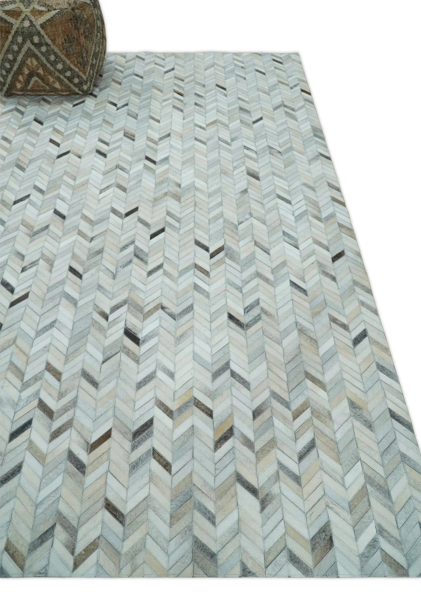 5x8 and 8x10 Genuine Leather Chevron Design Handmade Ivory and Silver Area Rug | LR4 - Image 5