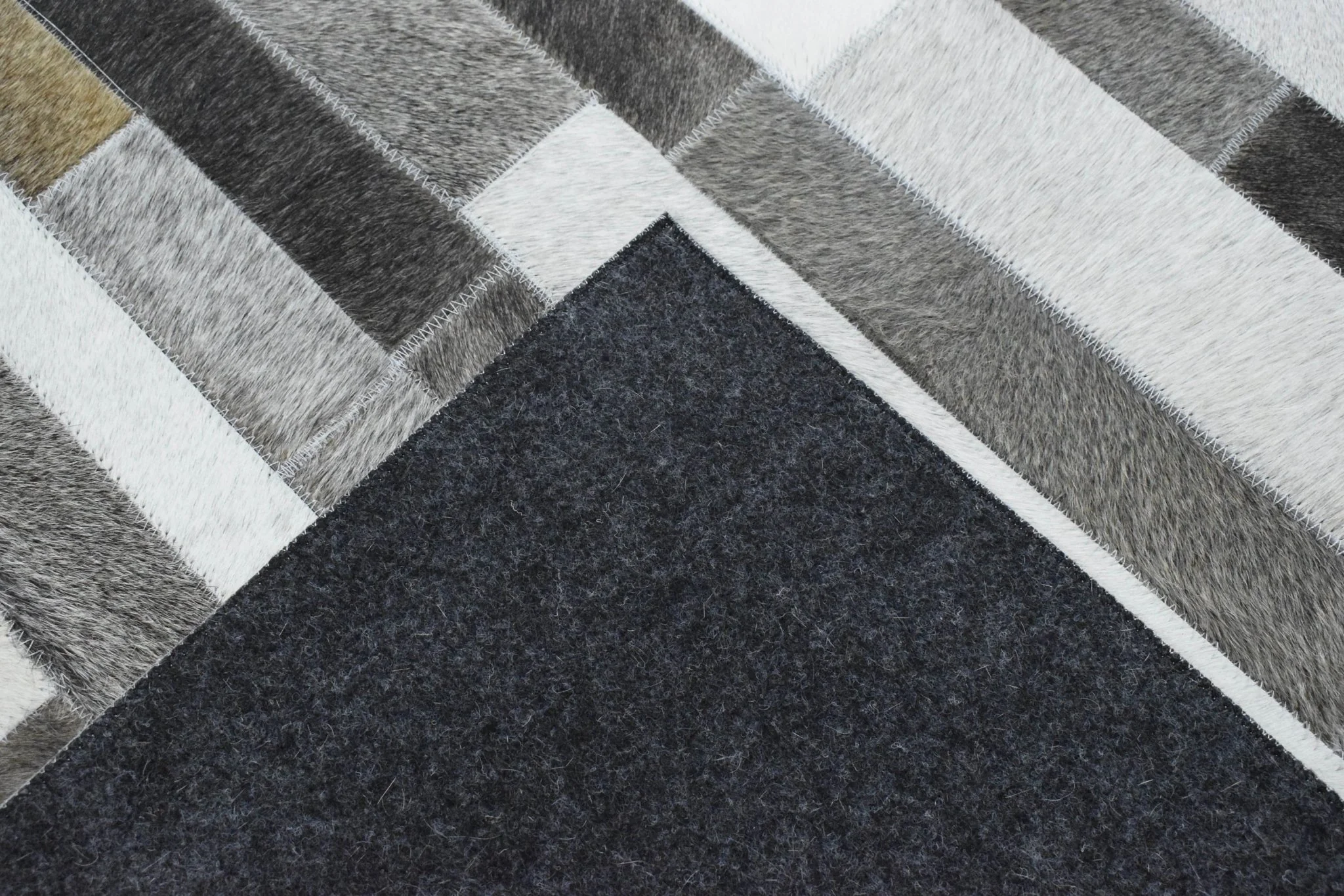 Handmade Hairon 5x8 Genuine Leather Stripe Design Gray and Silver Area Rug | LR7 - Image 7