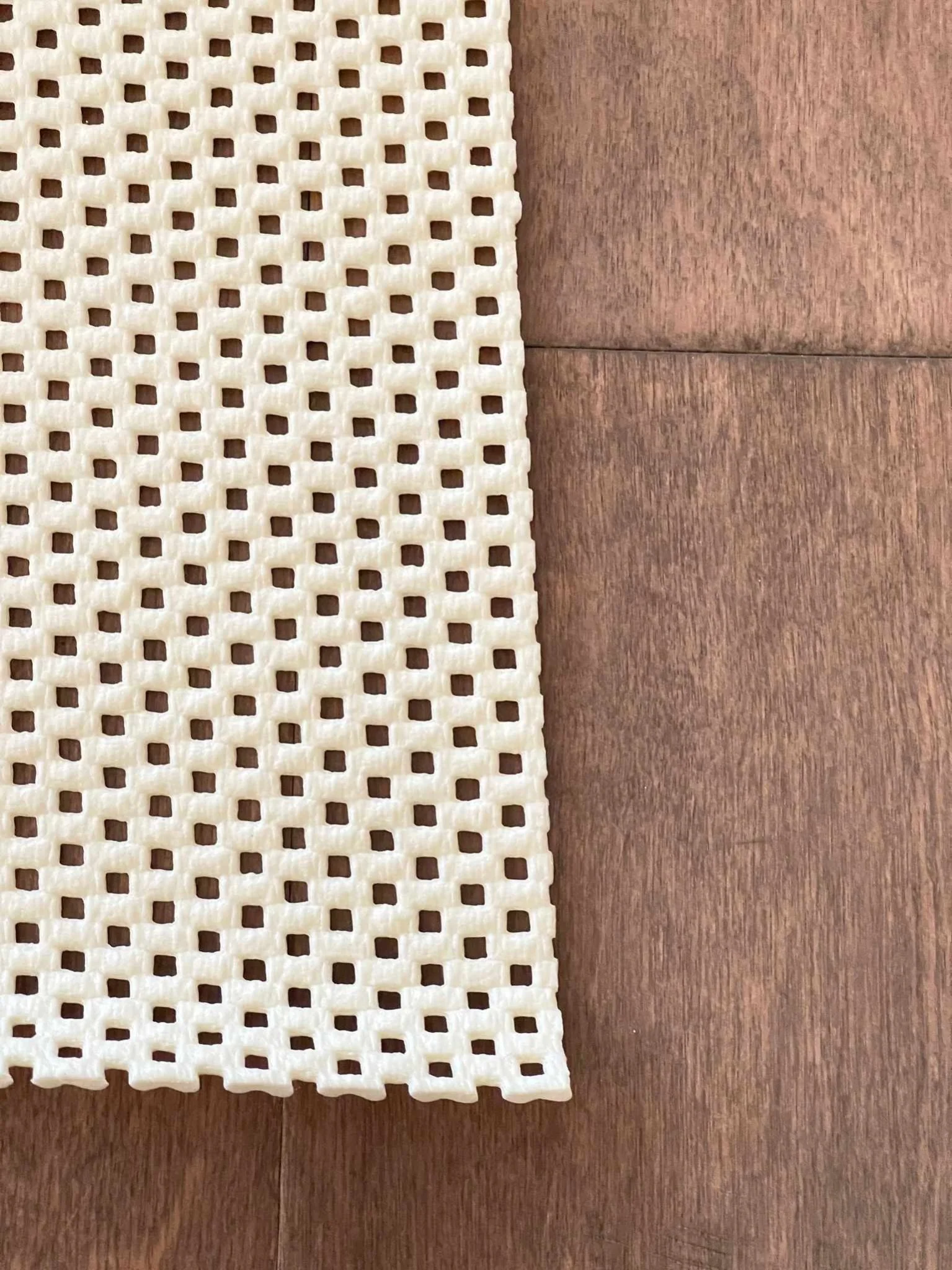 Non-Slip Multi Size Rug Pad - Image 9