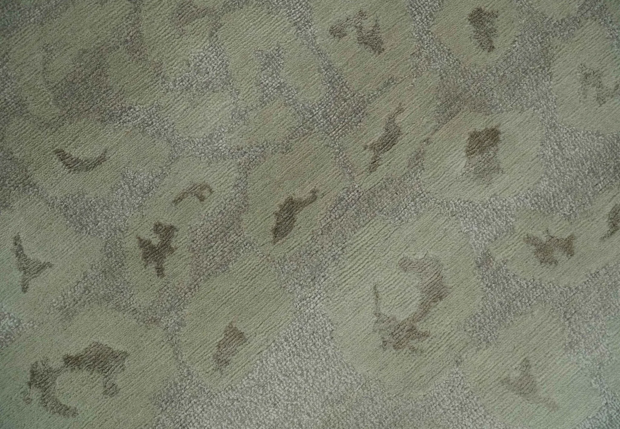 Olive and Dark Green and Silver 5x8 Hand Knotted Abstract Wool and Silk Area Rug - Image 4
