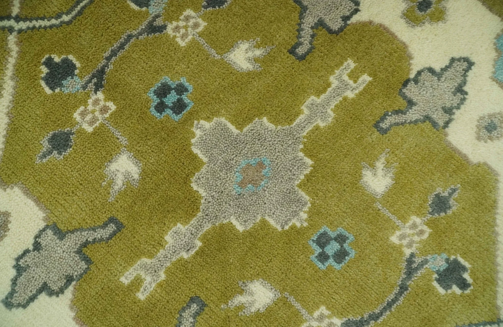 6x9 Olive and Ivory Hand Knotted Traditional Oriental Oushak wool area rug - Image 4