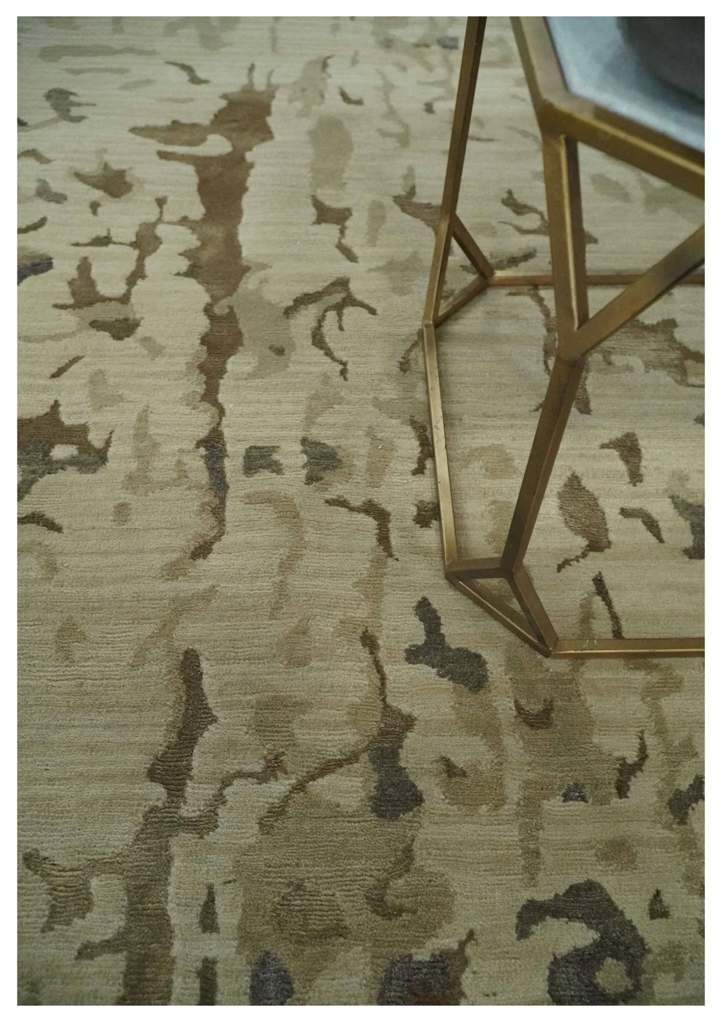 Olive, Brown and Charcoal Hand knotted 4x6 Abstract Wool and Art Silk Area Rug - Image 4