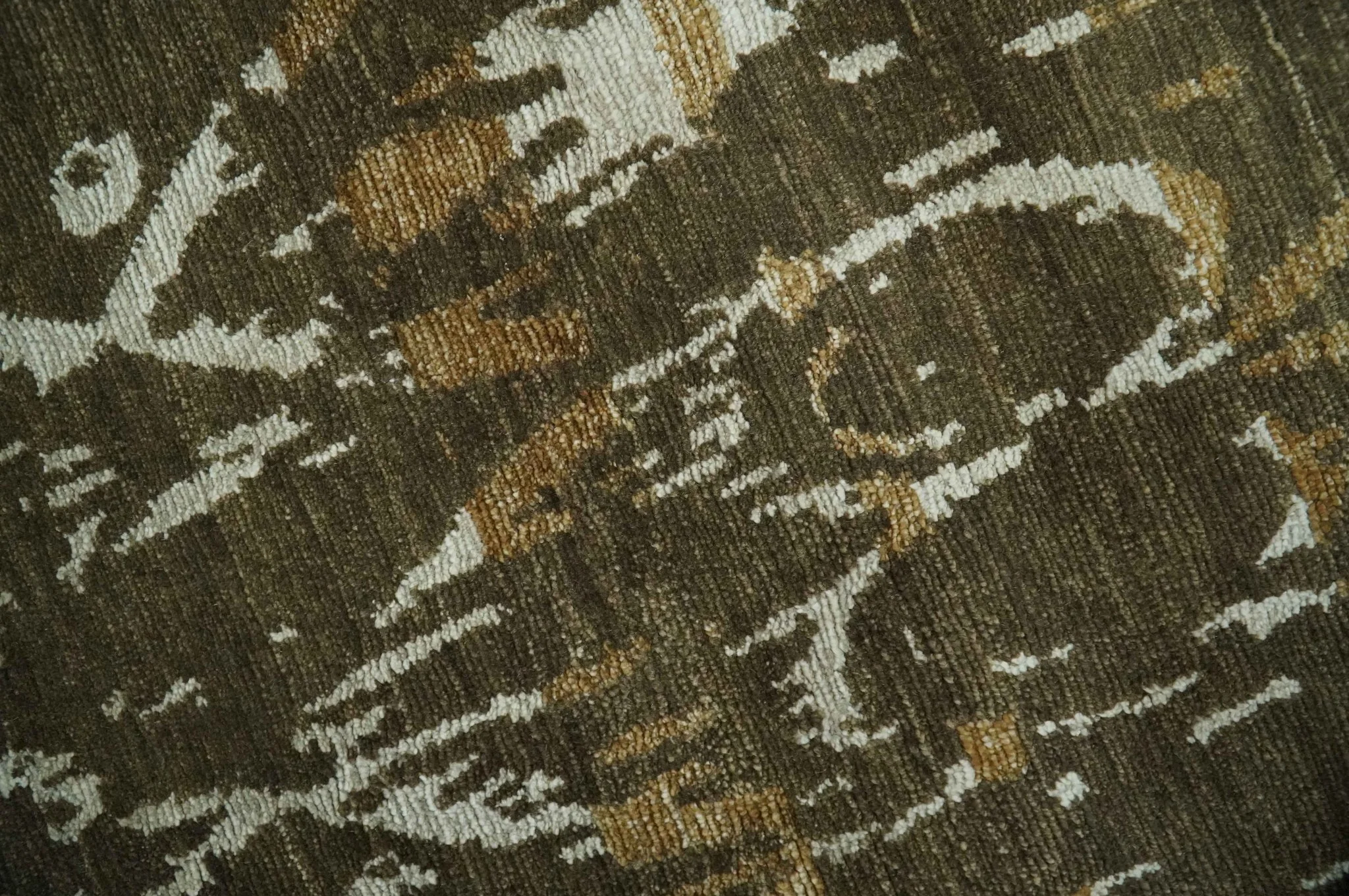Olive, Ivory and Brown Hand Knotted Traditional Ikat Design 6x9 wool and Viscose area Rug - Image 4