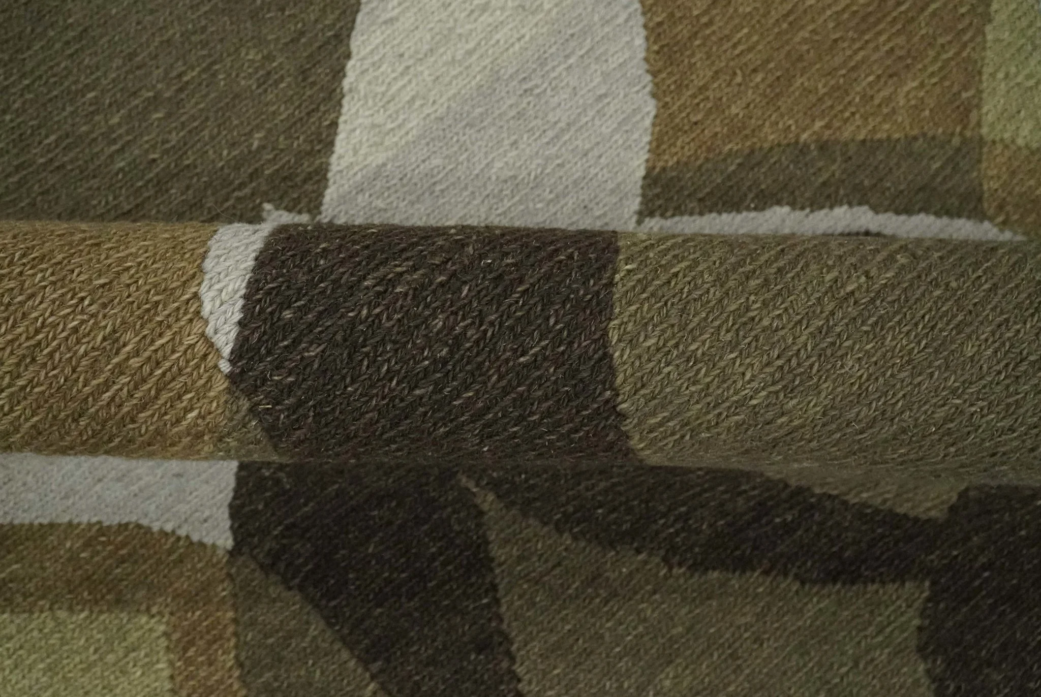 Olive, Ivory and Charcoal 6x9 Modern Abstract Hand Woven Soumak Dhurrie Wool Area Rug - Image 6