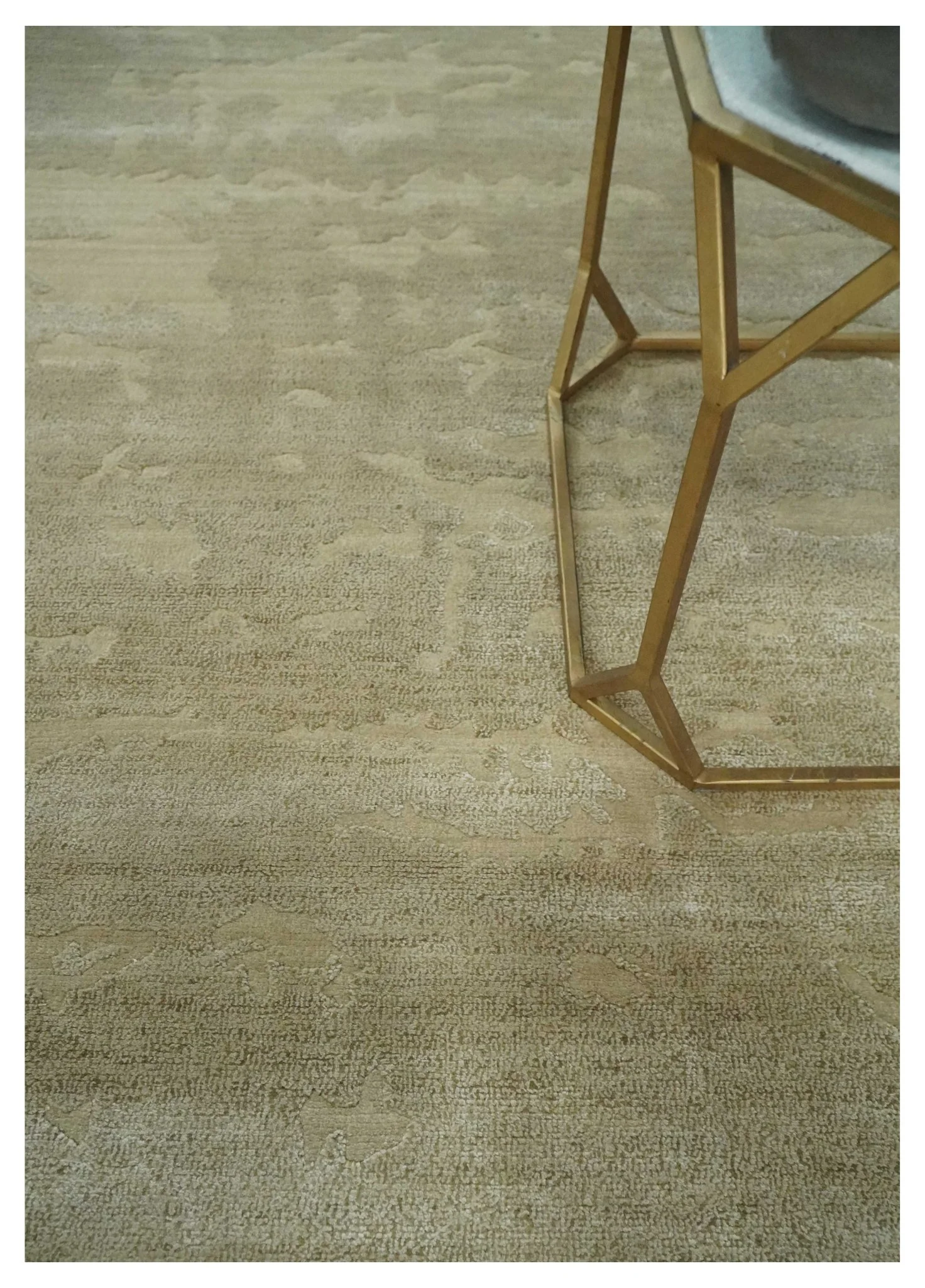 Olive Hand knotted Modern Carved Texture 4x6 Wool and art Silk Area Rug - Image 3